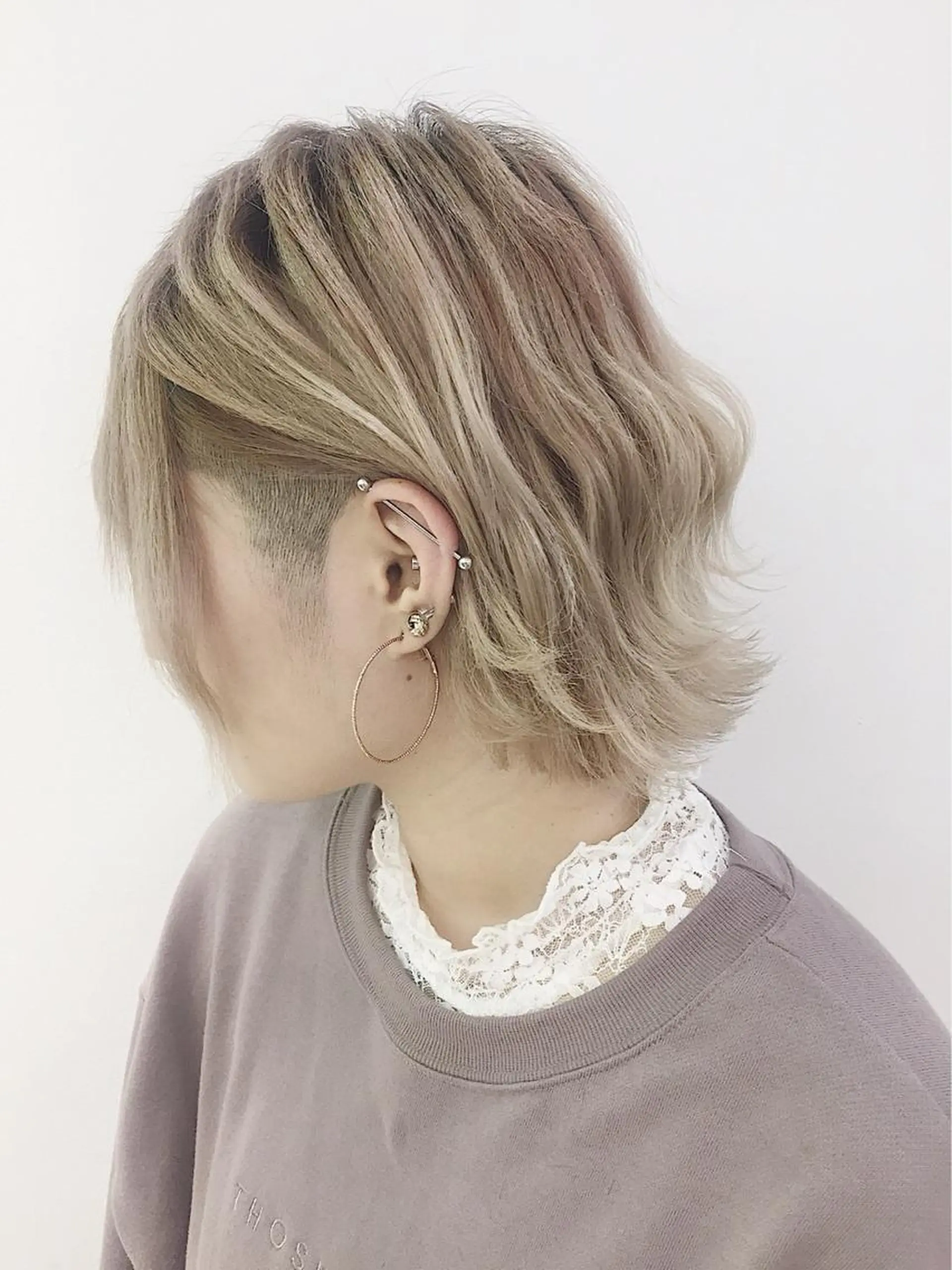 ミディアム 渡邊 唯のヘアスタイル