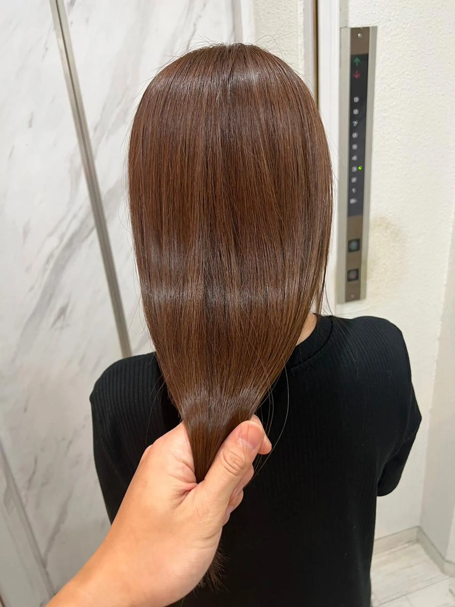 ロング カラー ブリーチ ケアブリーチ イヤリングカラー ハイライトカラー イルミナカラー カット ヘアカラー トリートメント N°sopo 札幌大通のヘアスタイル