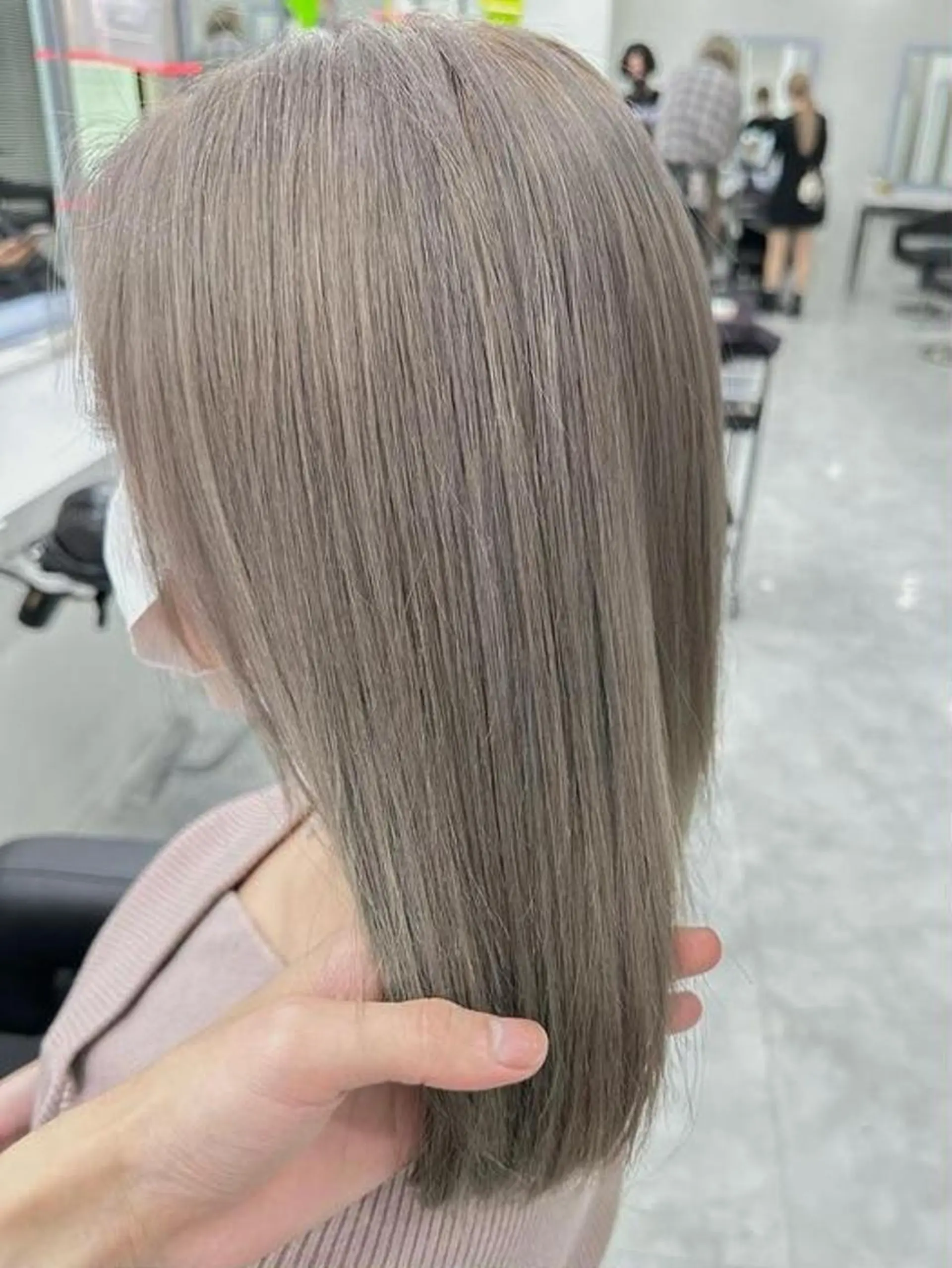 ミディアム 【ハイライトに自信】 福田 将太のヘアスタイル