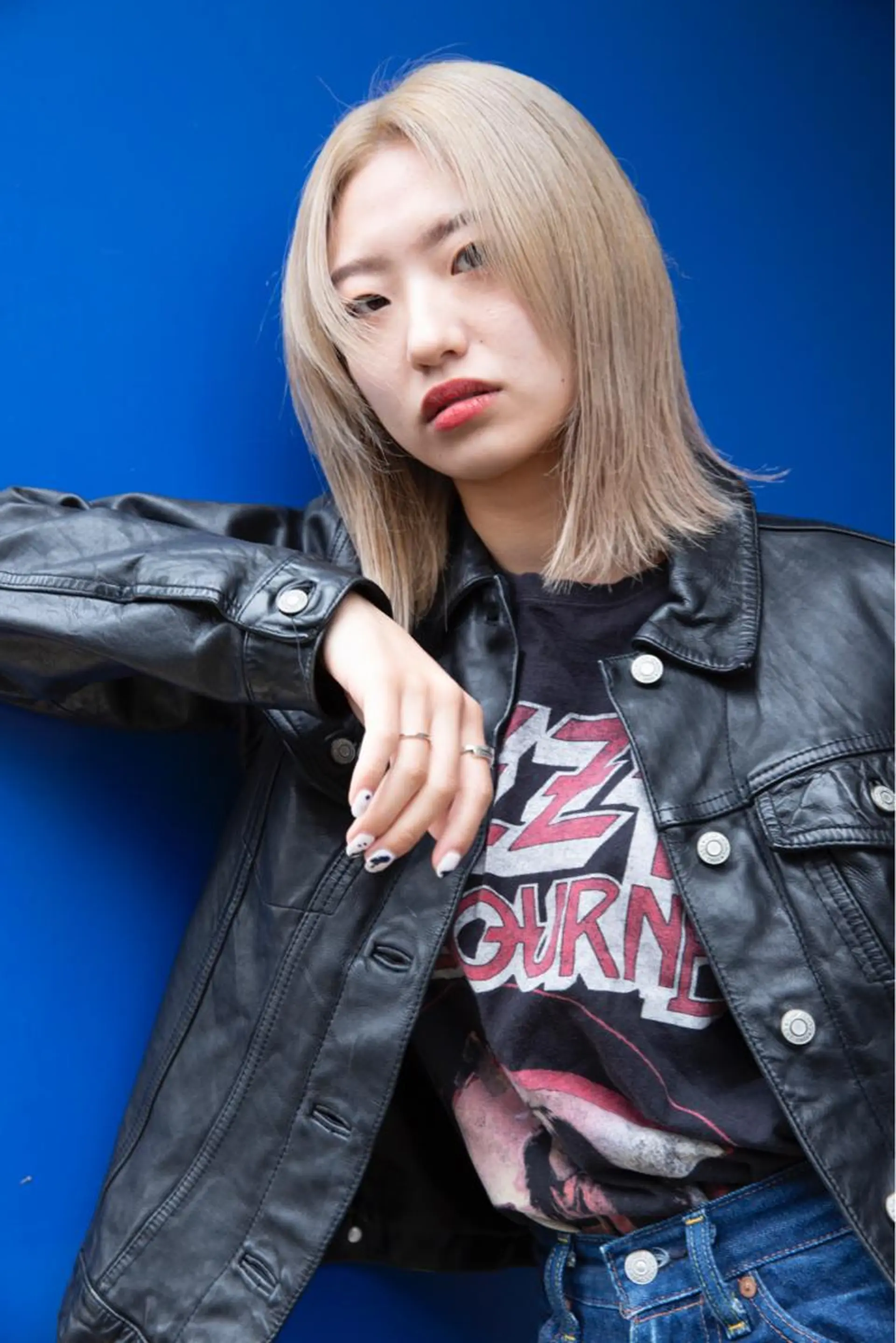 ミディアム カラー 切りっぱなしボブ ブロンド ボブ カット ヘアカラー 千葉 郁也のヘアスタイル