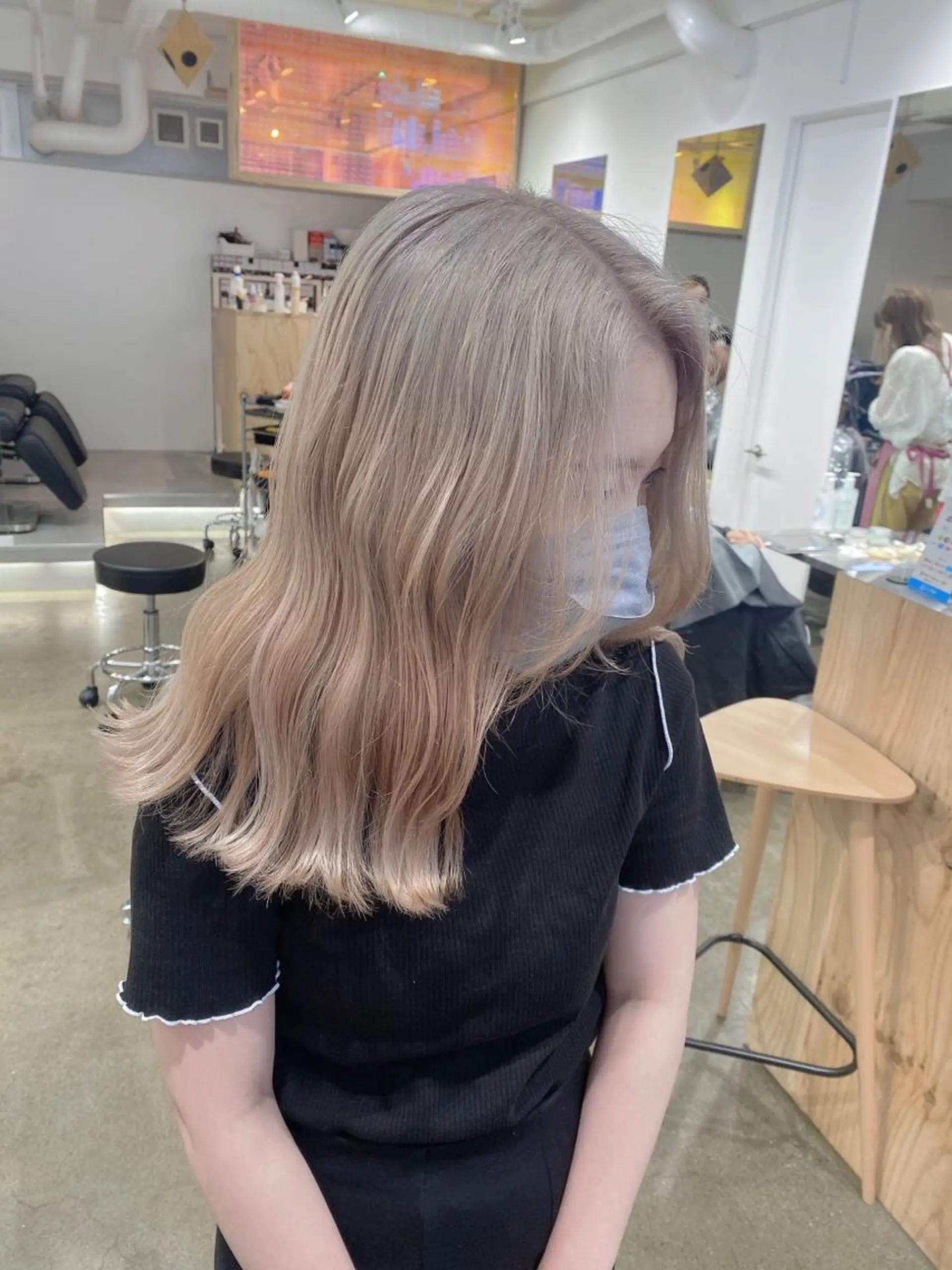 ロング カラー ベージュカラー ミルクティーベージュ ホワイトベージュ ヘアカラー トリートメント ブリーチ指名 NO1🌈SAKIのヘアスタイル