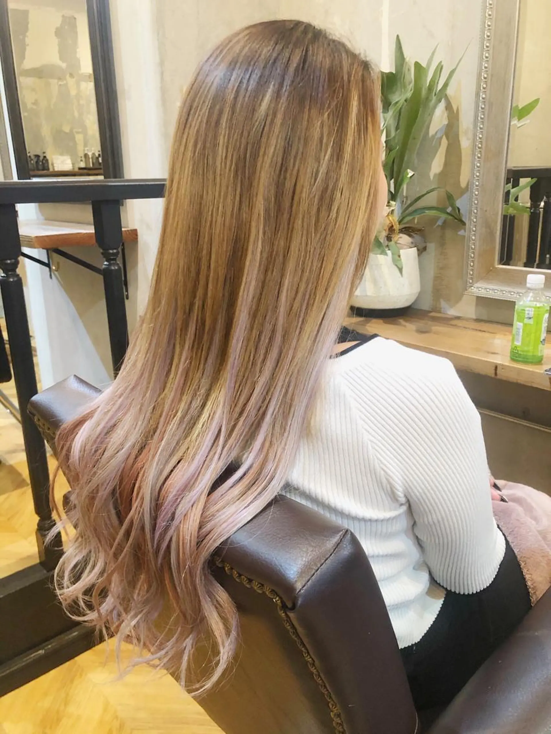 ロング パープルカラー カット エクステ エクステ指名No.1 【店長】橘田のヘアスタイル