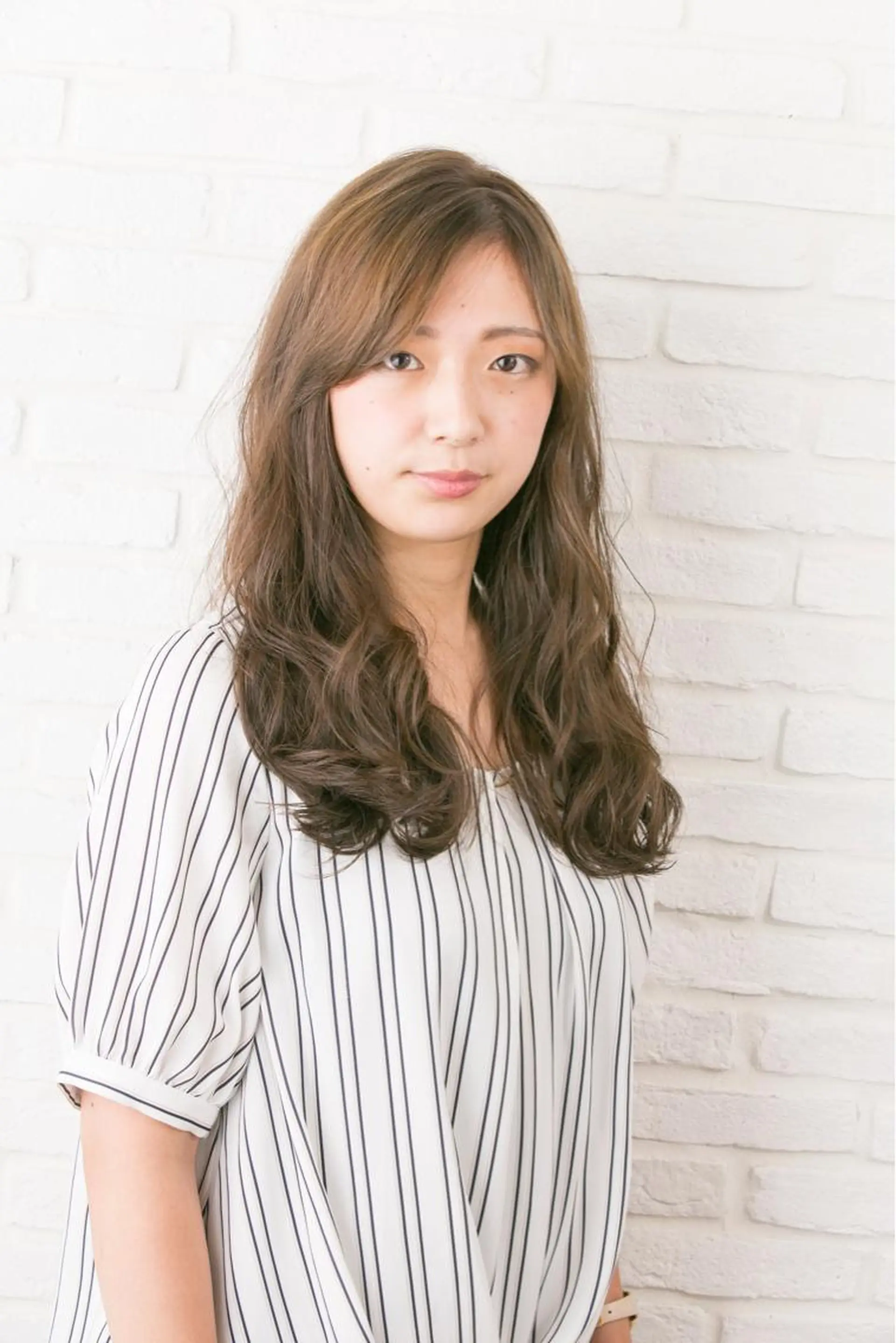 ロング カラー 井上 涼花のヘアスタイル