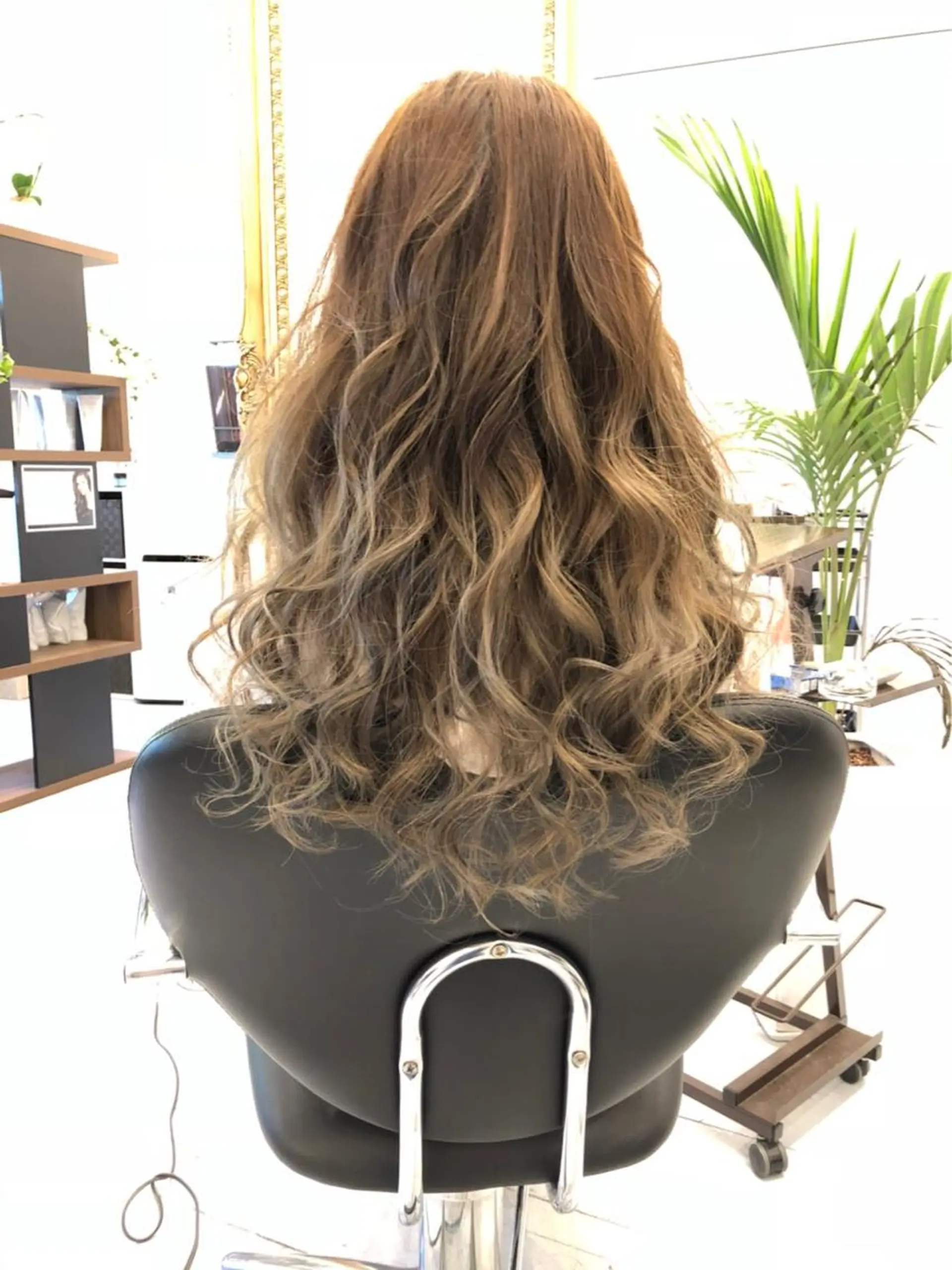 ロング ケアブリーチ&シール エクステの店和田翔莉のヘアスタイル