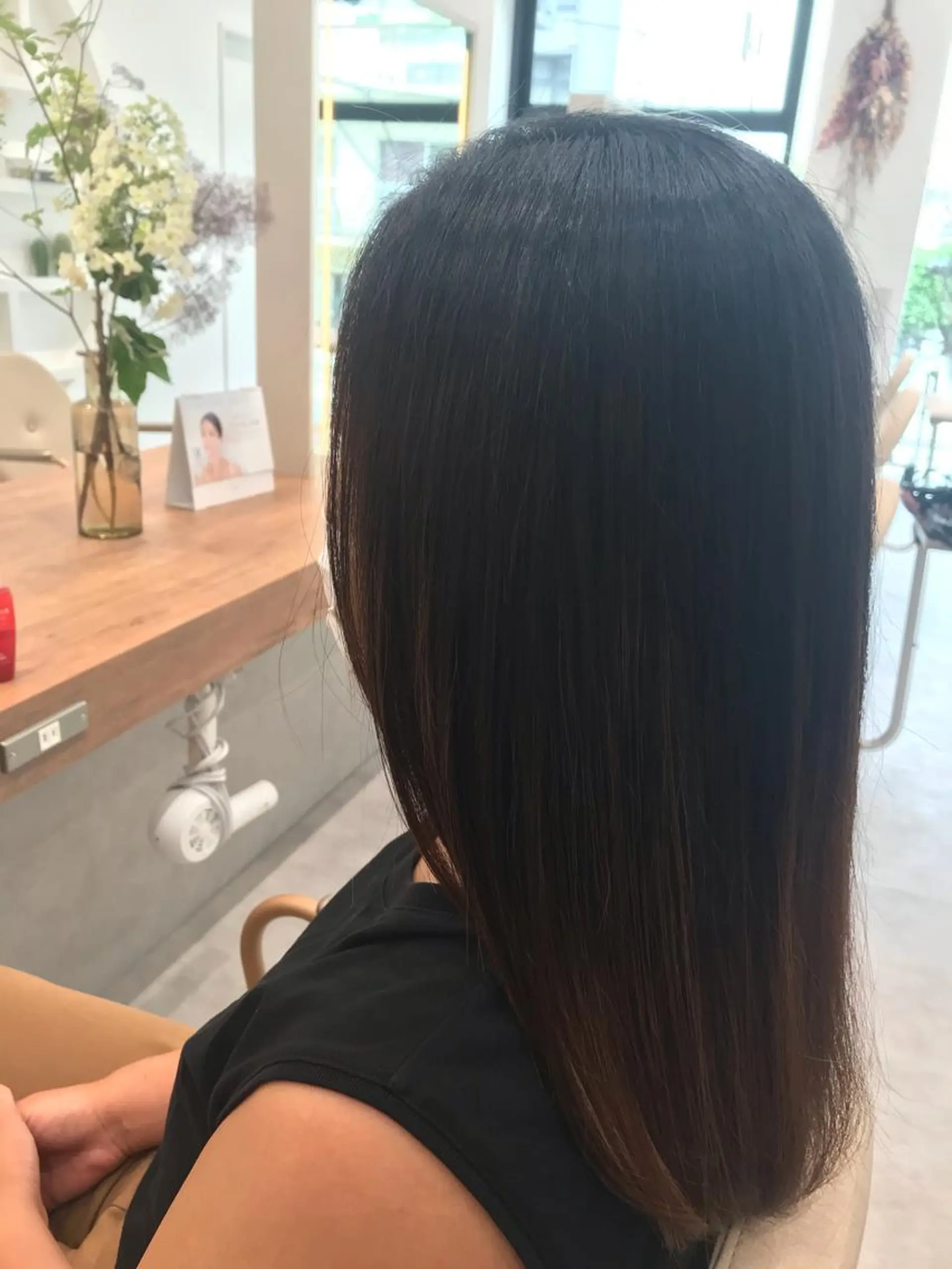 セミロング 木野田 萌のヘアスタイル