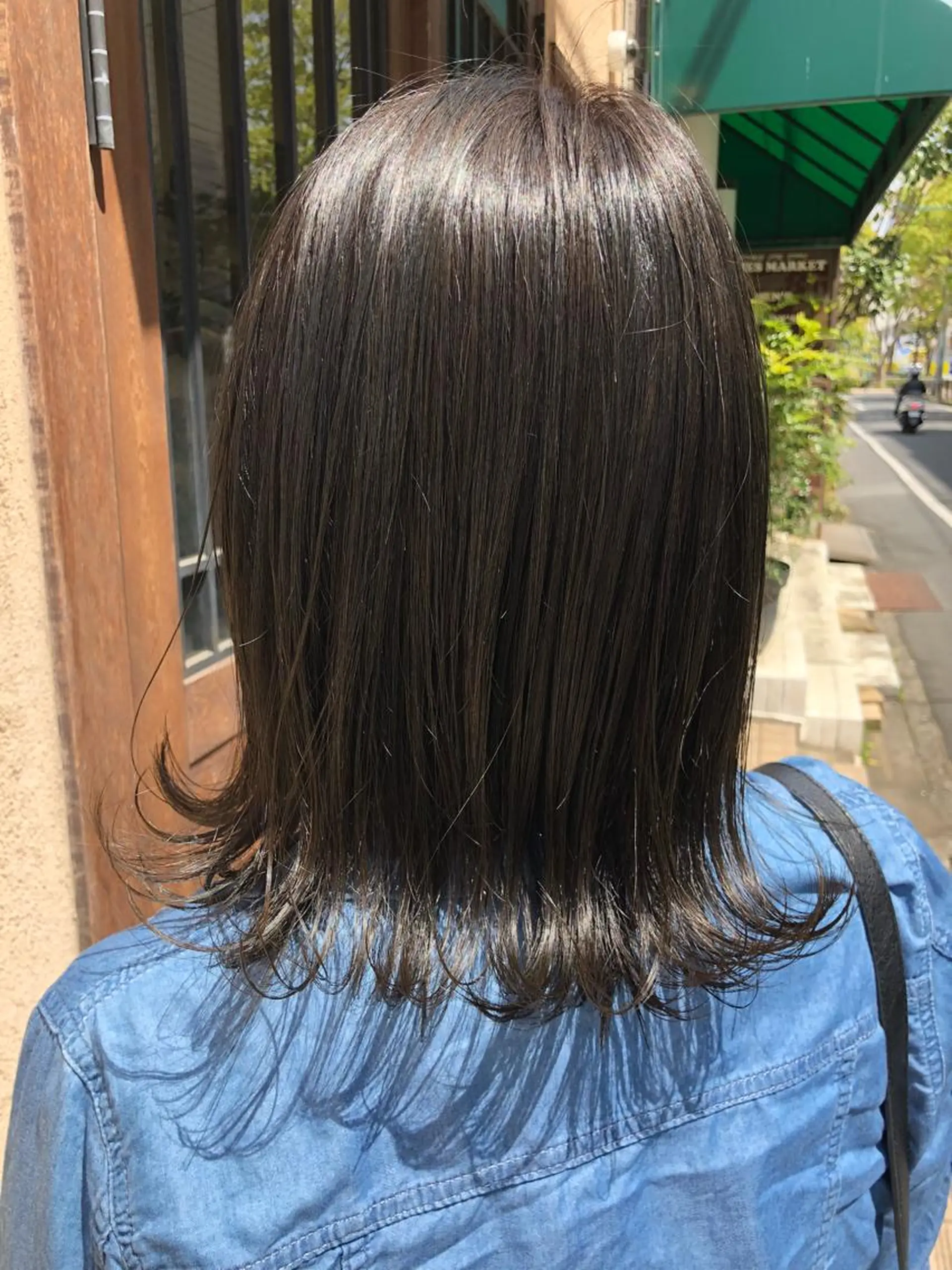 ミディアム カラー 國次 夕貴のヘアスタイル