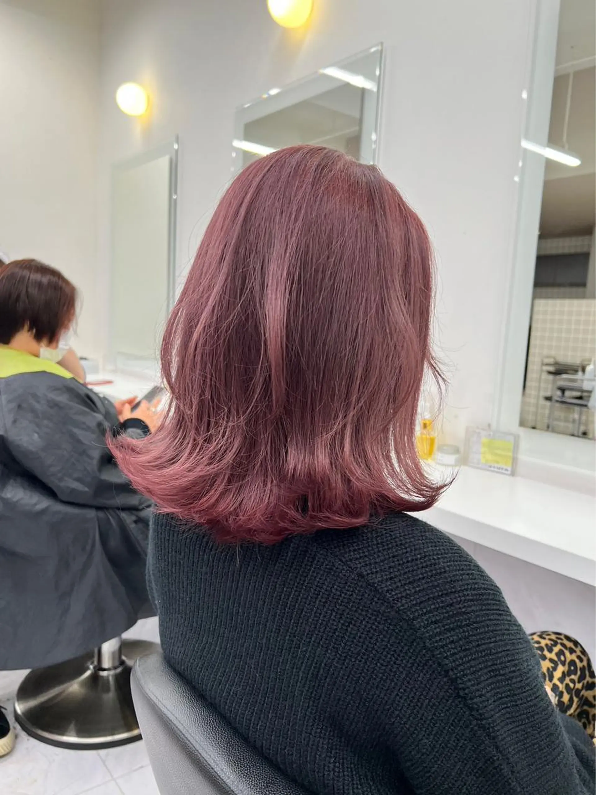 ロング ❤︎ワンホンガーリー なハイトーンヘア❤︎のヘアスタイル