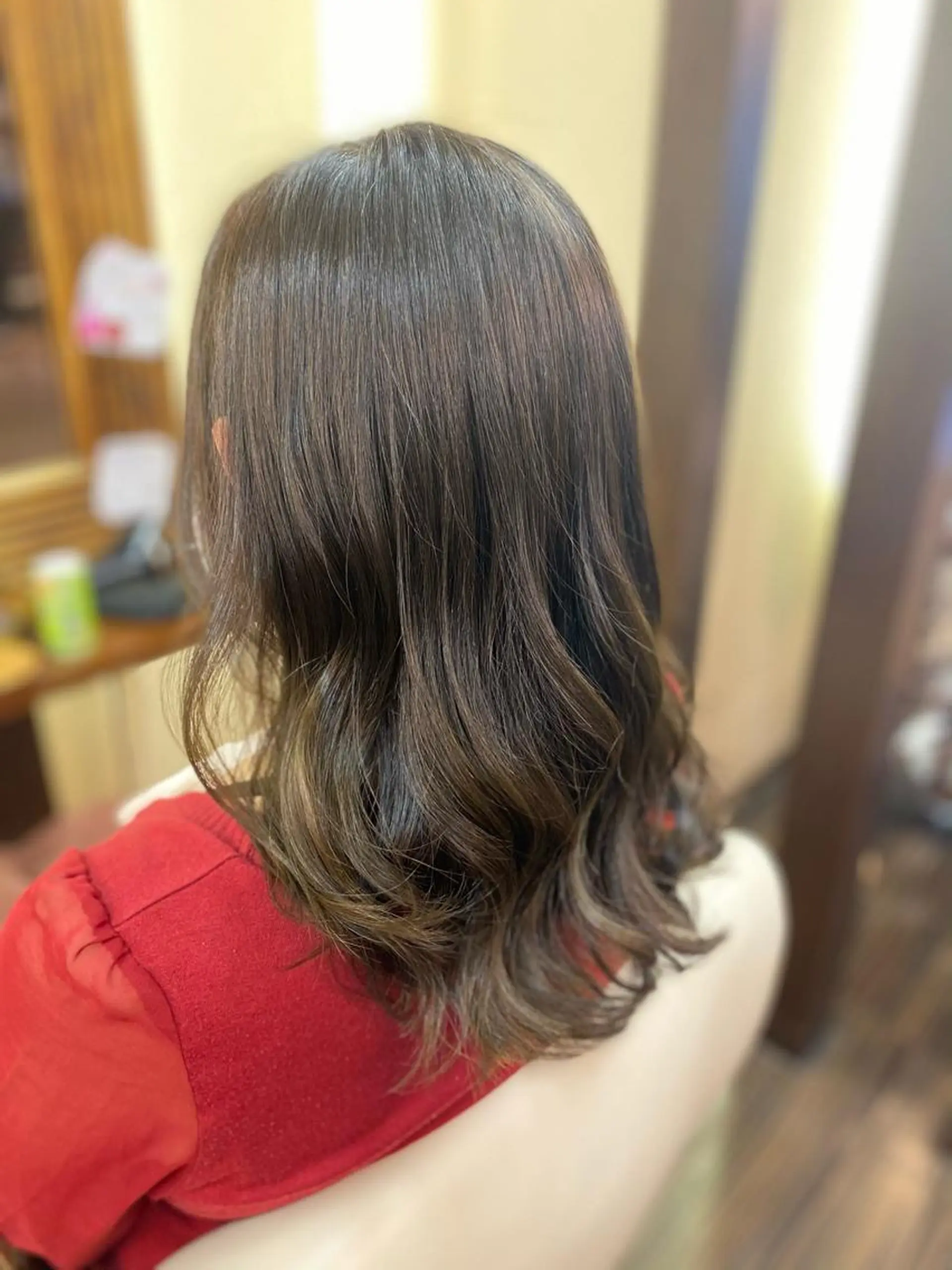 ミディアム カラー ヘアアレンジ カット ヘアカラー トリートメント 加藤 瑠美のヘアスタイル