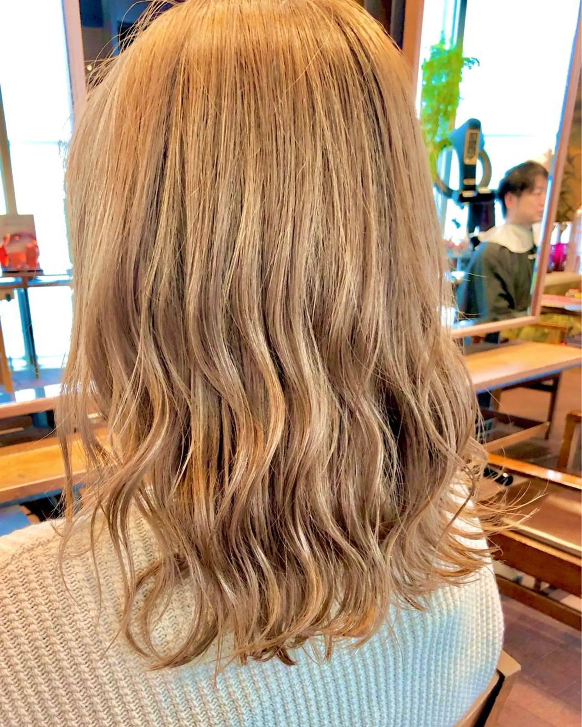 ミディアム 山根 賢樹のヘアスタイル