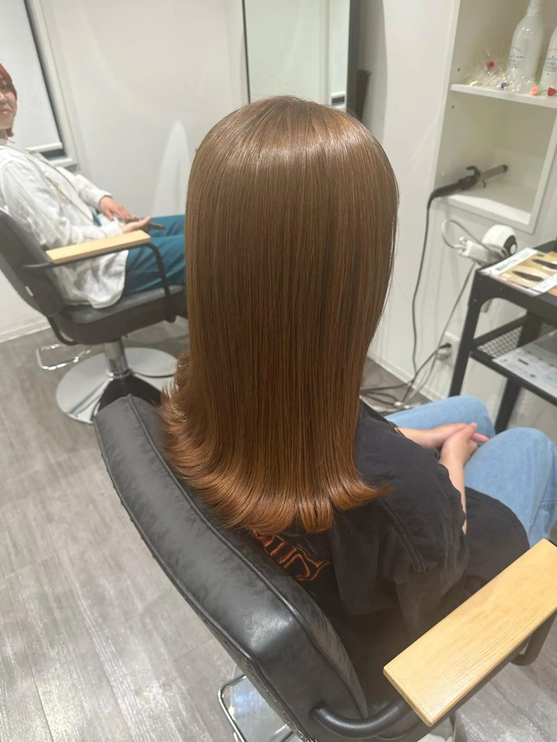 セミロング カラー ベージュカラー ミルクティーベージュ 艶髪レイヤー上田 紗也🇰🇷💗のヘアスタイル