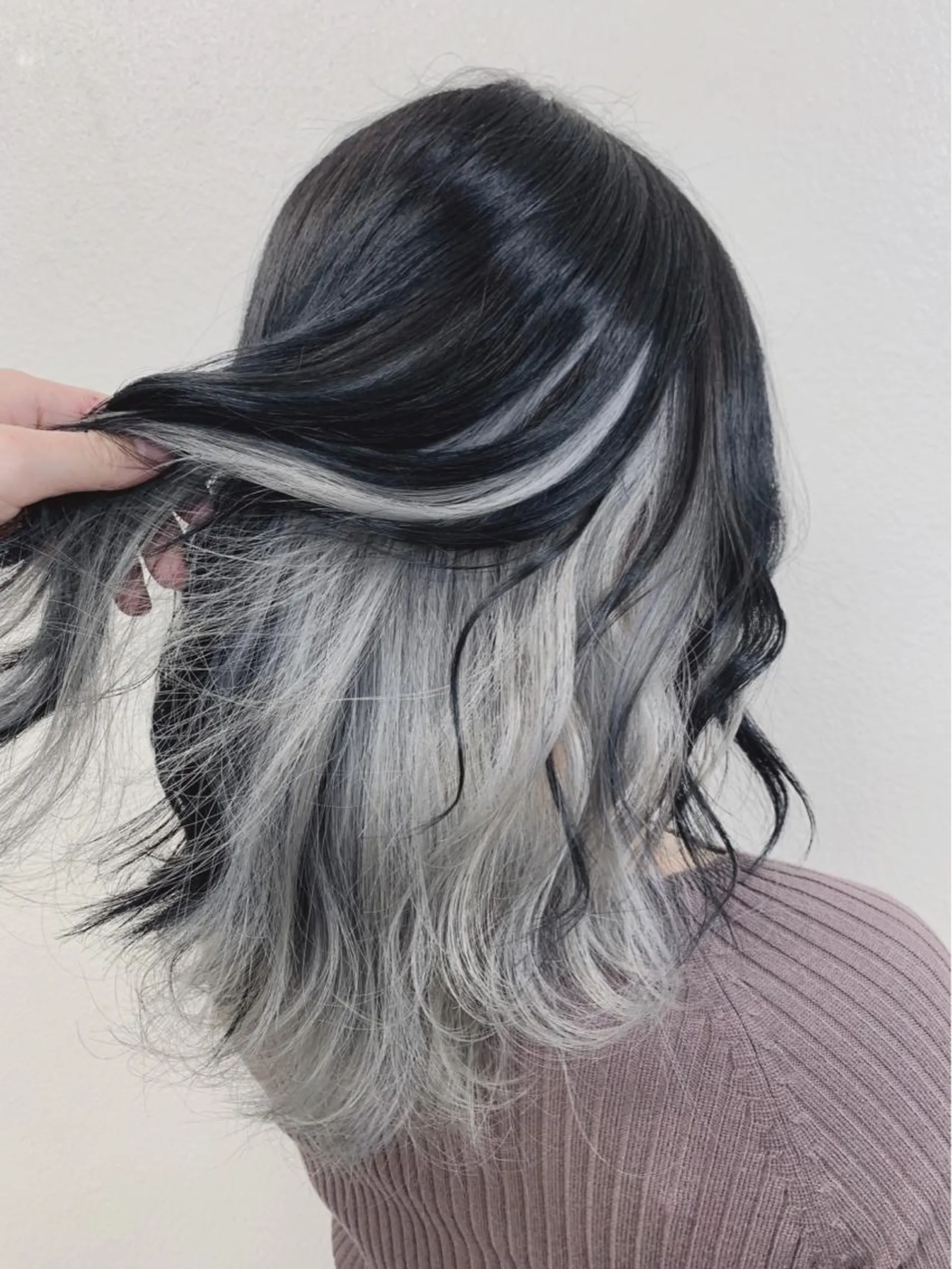 セミロング カラー ブリーチカラー 🩵MIZUKIのヘアスタイル