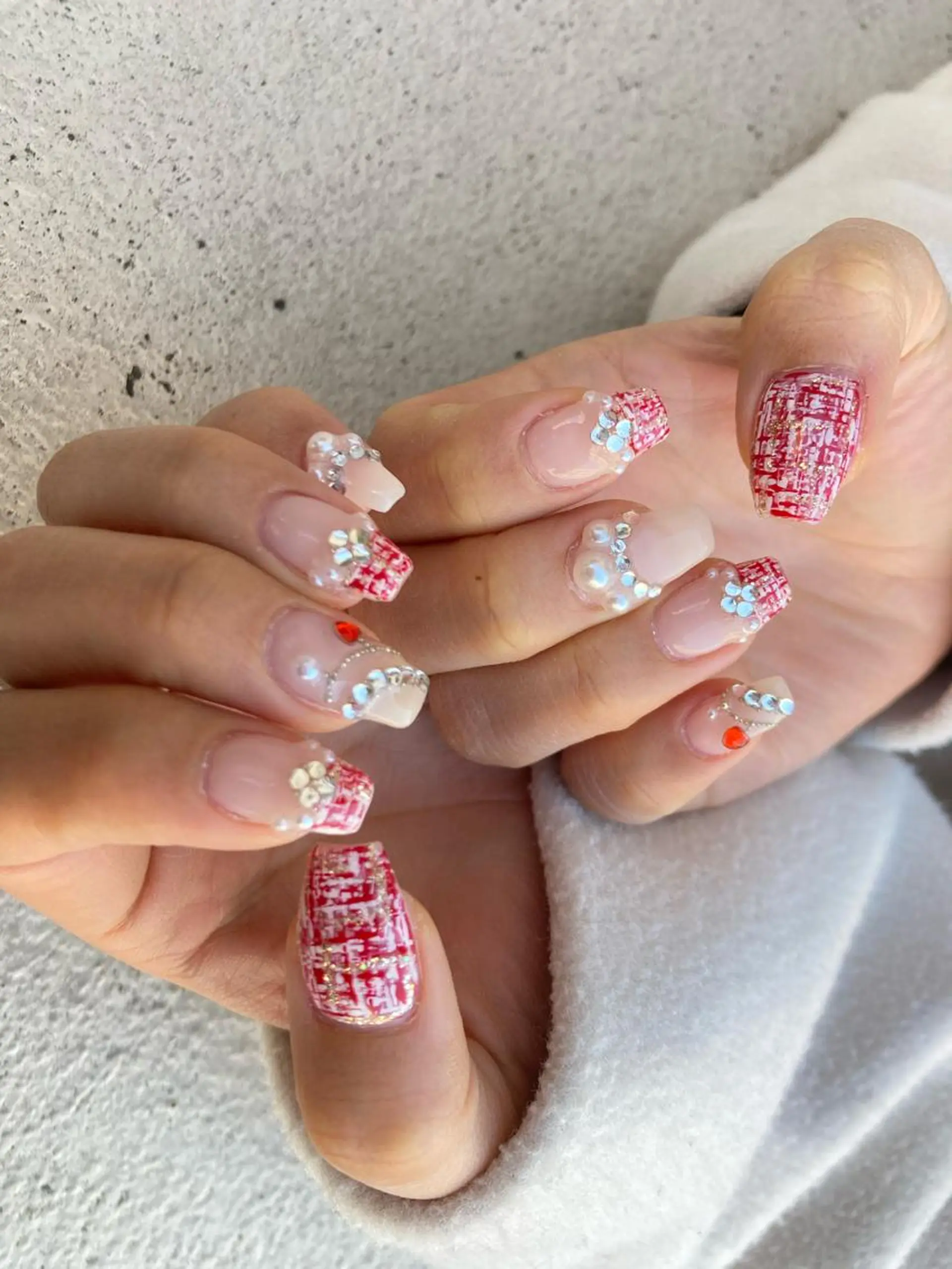 ミディアム ネイル ハンドネイル フットネイル ✴︎ Delightのネイルデザイン