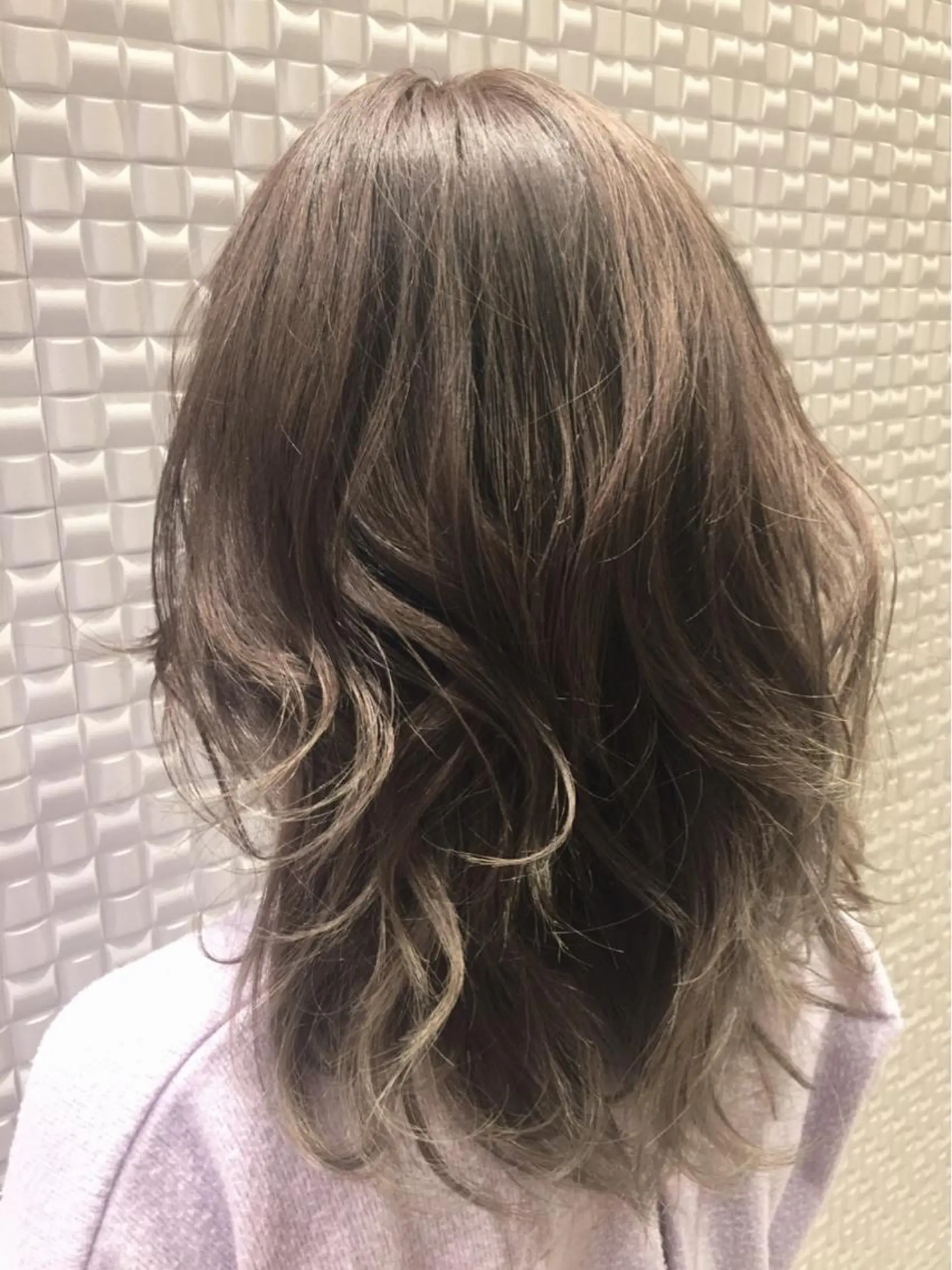 ミディアム カラー ヘアアレンジ ブリーチ 透明感カラー グレージュ ハイライトカラー ハイライト ✨ハイクオリティ✨ 山本香也のヘアスタイル