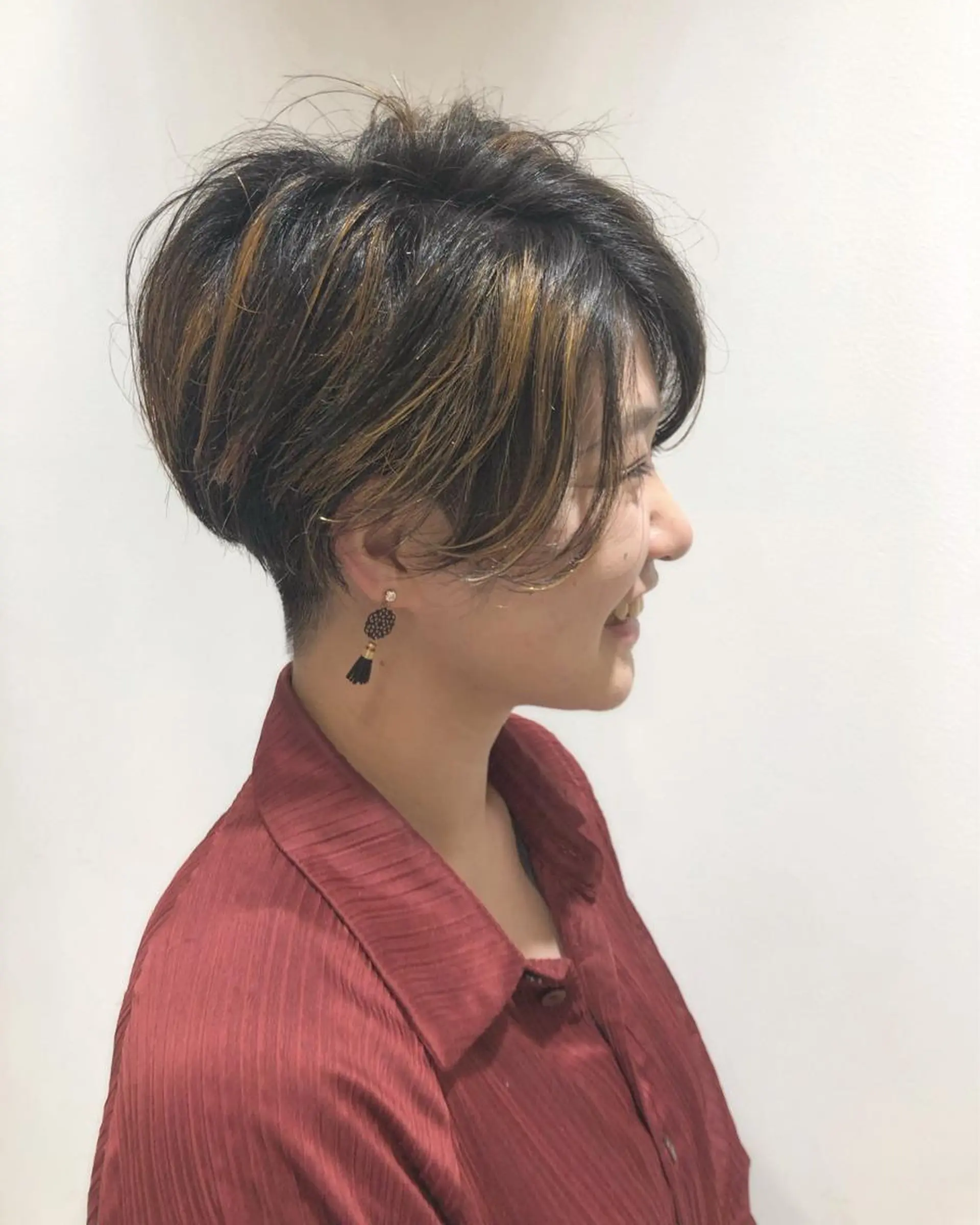 ショート カラー ハイライトカラー ハイライト ショートヘア 江原 彩華のヘアスタイル