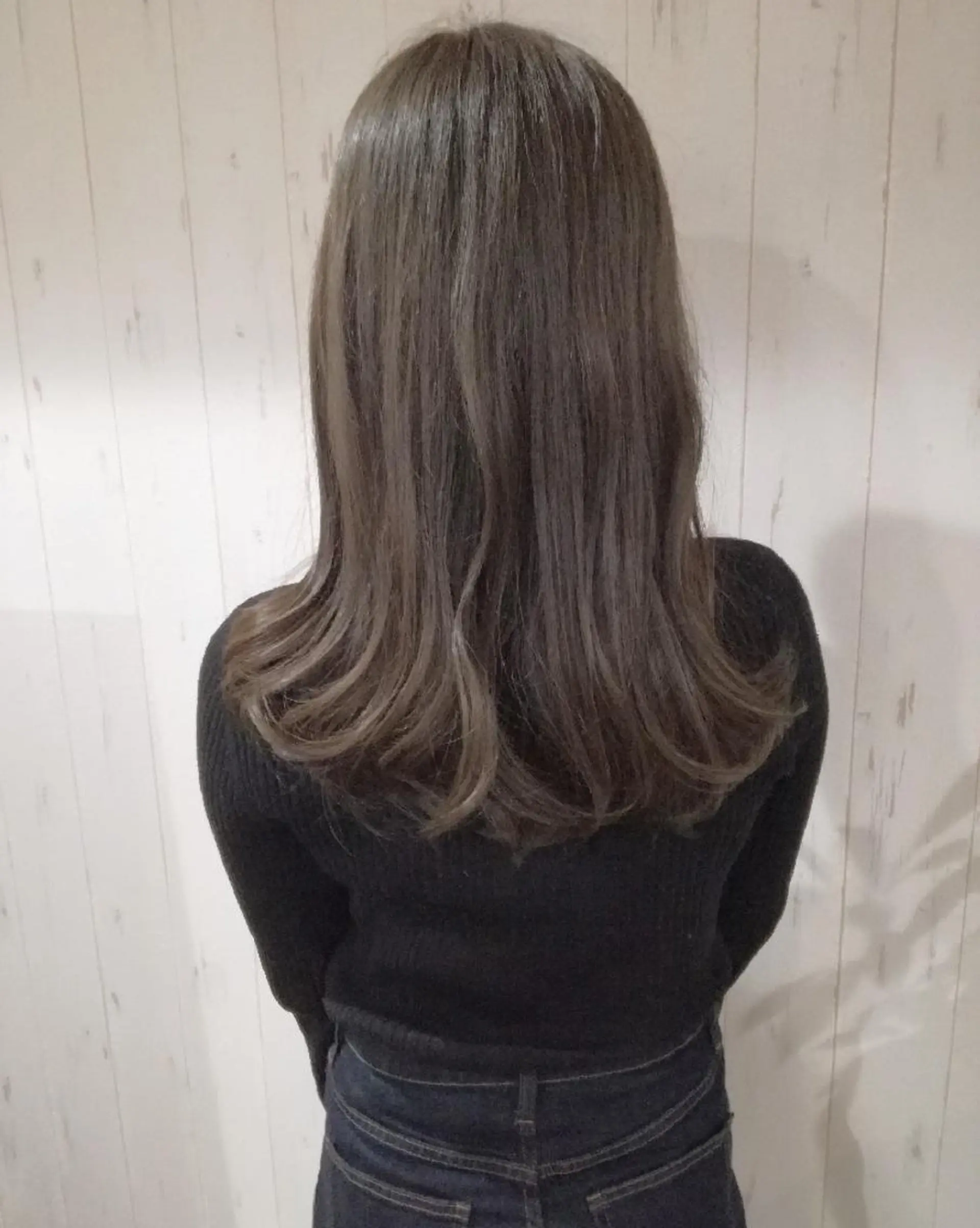 ミディアム カラー グレージュ 西川 敏夫のヘアスタイル