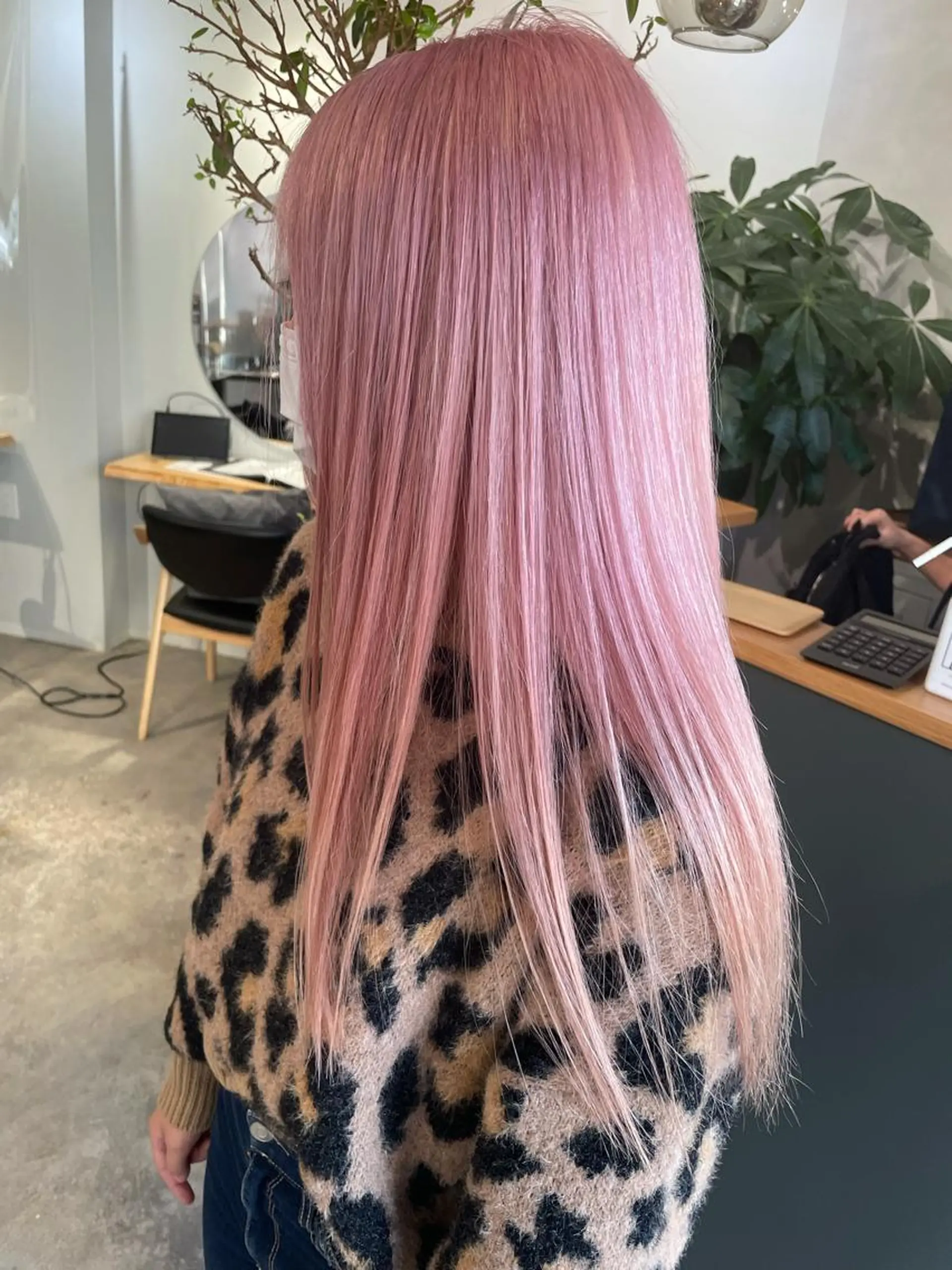 ロング ヘアカラー 岸川 恭子のヘアスタイル