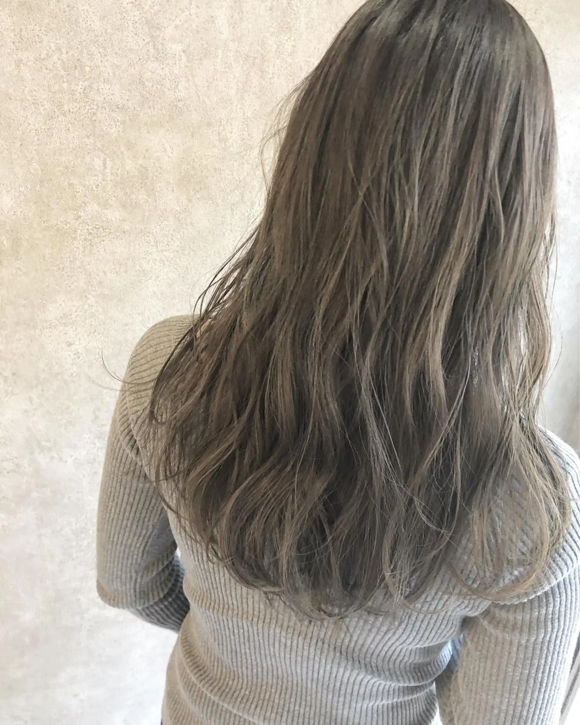 ロング カラー 顔周りレイヤー/韓国 ブリーチminamiのヘアスタイル