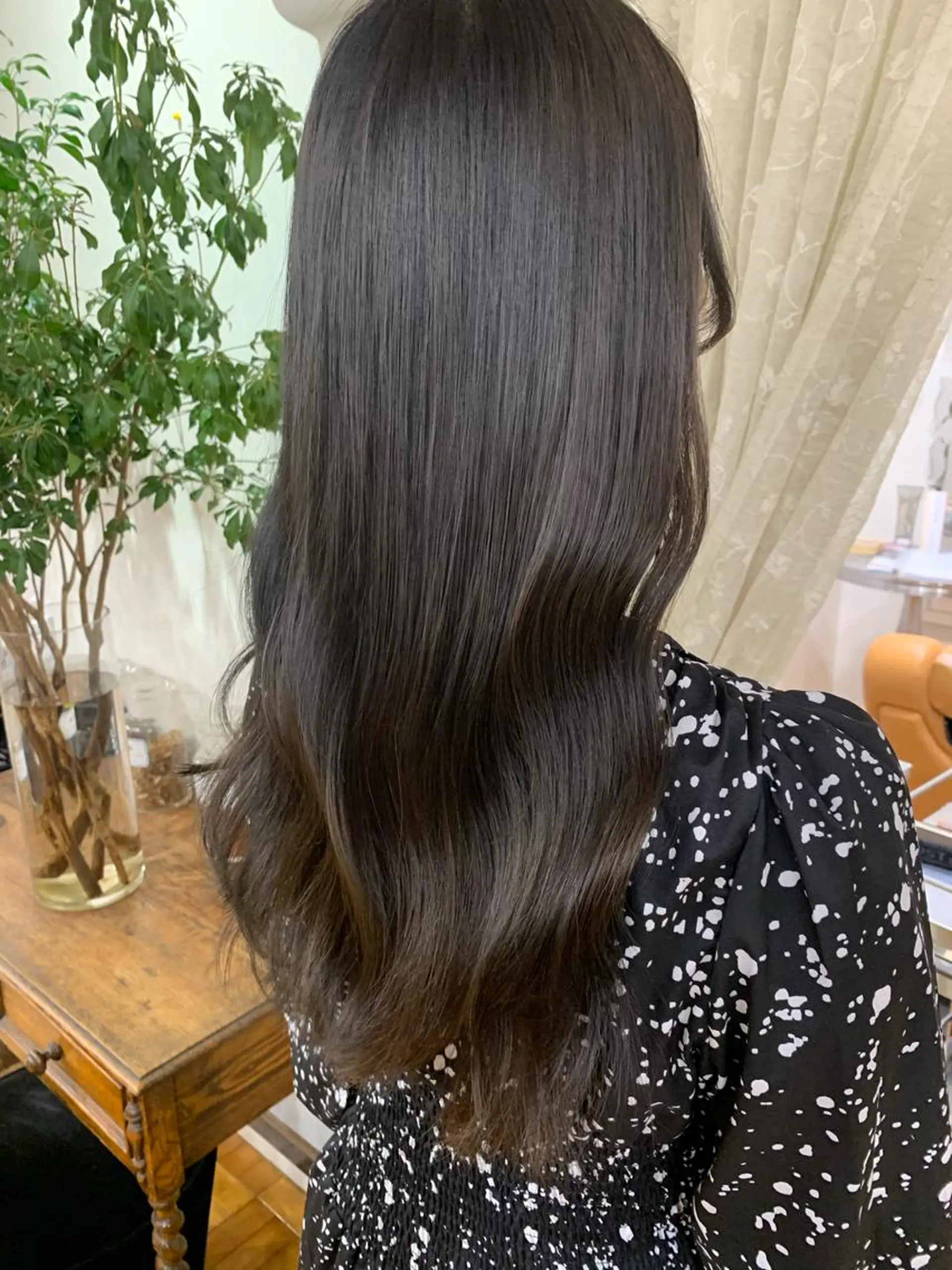 ミディアム カラー 透明感カラー グレージュ カット ヘアカラー トリートメント of hair所属・☀️朝５分で決まる ショート/廣瀬隆志のヘアスタイル