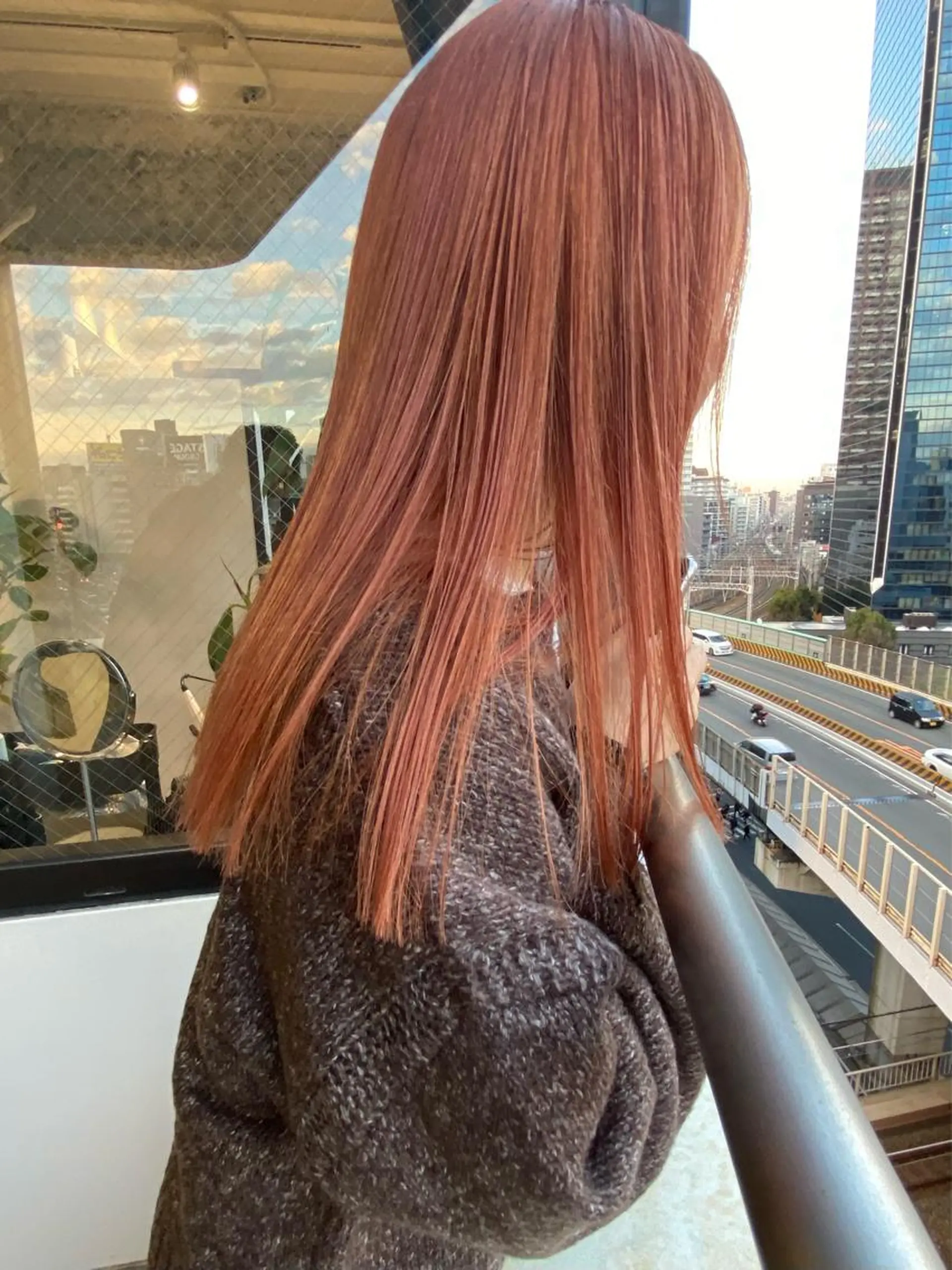 ロング カラー chlom所属・🌱大人ハイトーン RENのヘアスタイル