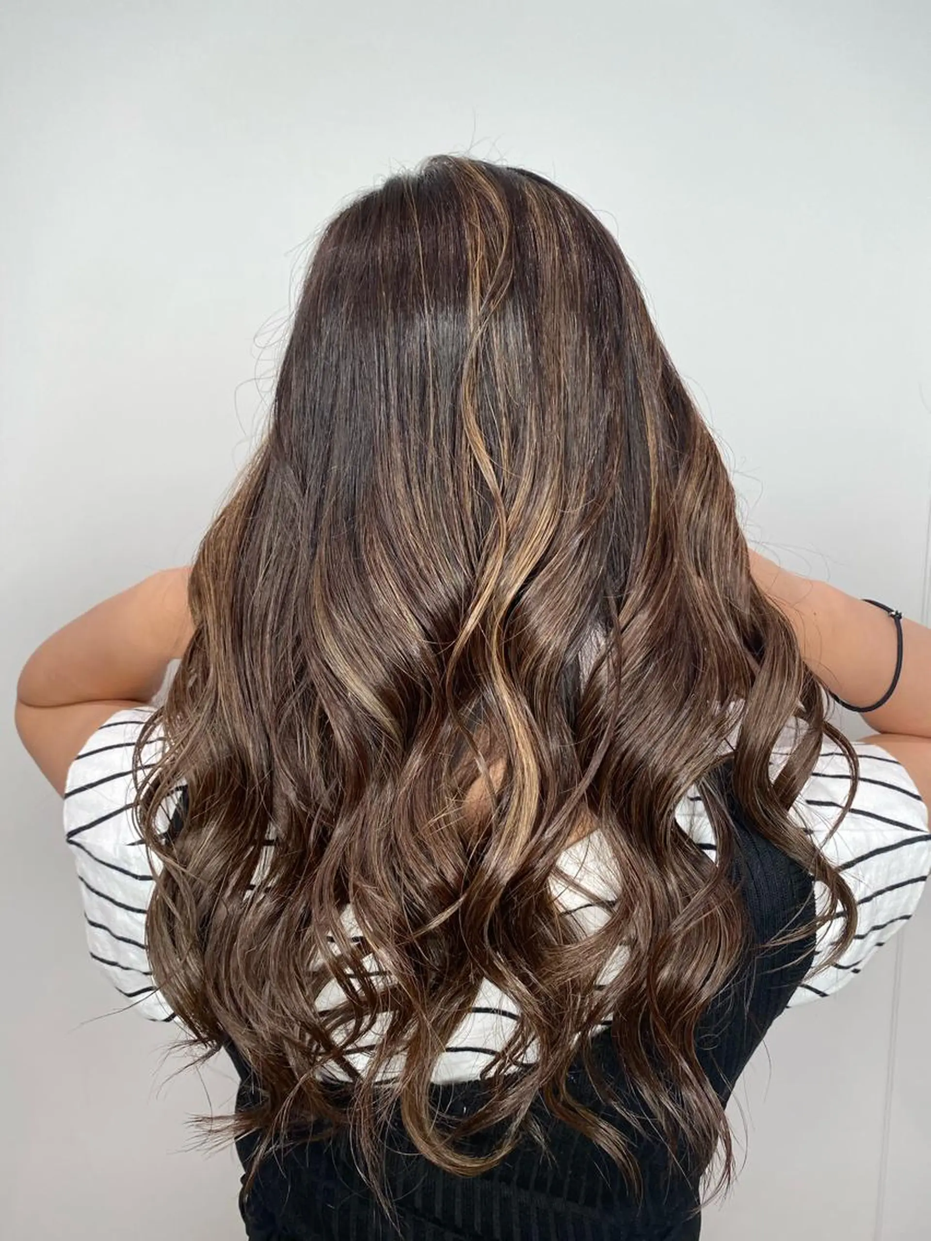 セミロング カラー デザインカラーウルフ 宙也のヘアスタイル