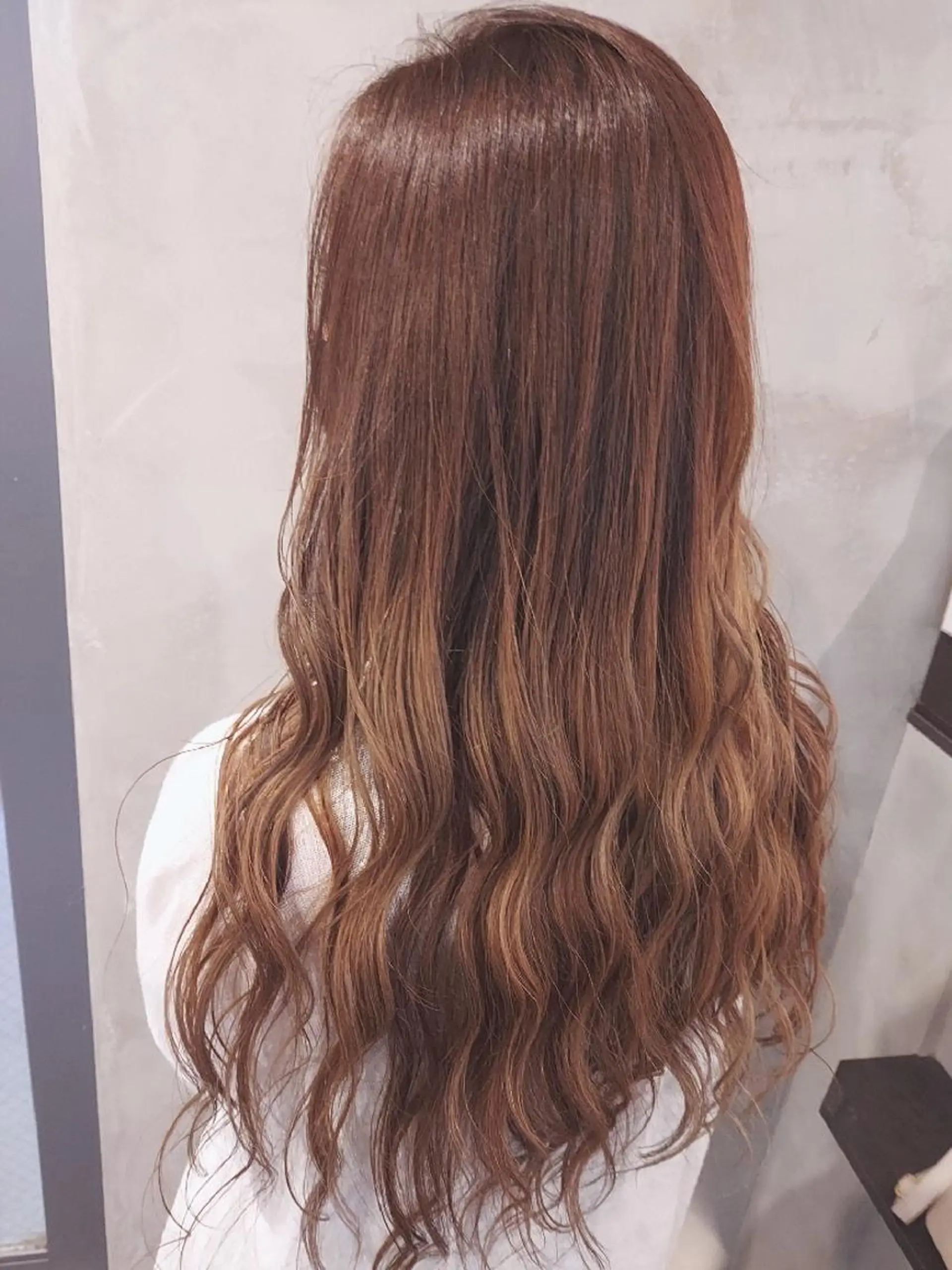 ロング カラー ベージュカラー グラデーションカラー ブリーチ・ハイトーン 特化🎉内山のヘアスタイル