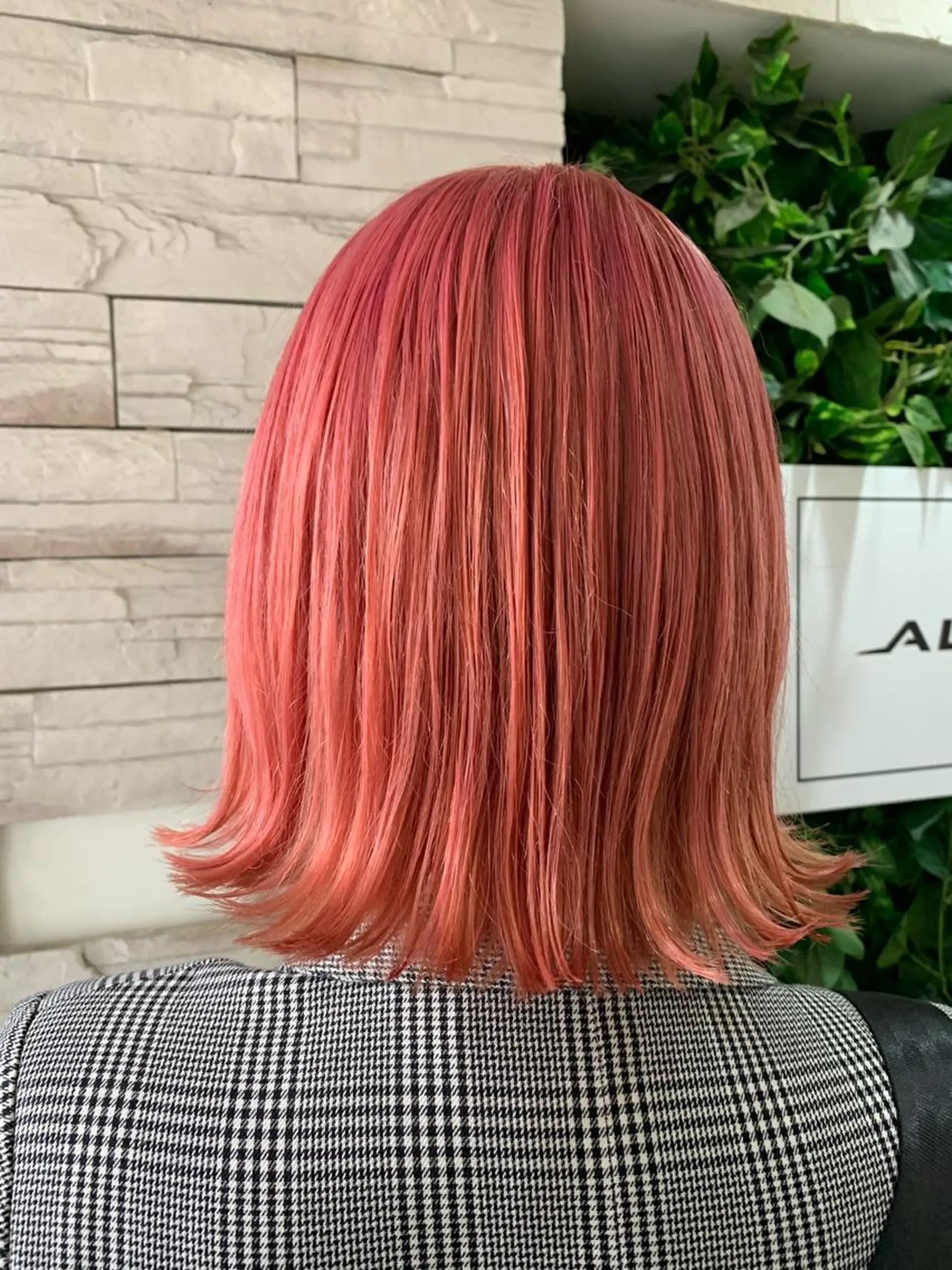 ミディアム 韓国ヘア×ハイトーン AYA💫のヘアスタイル