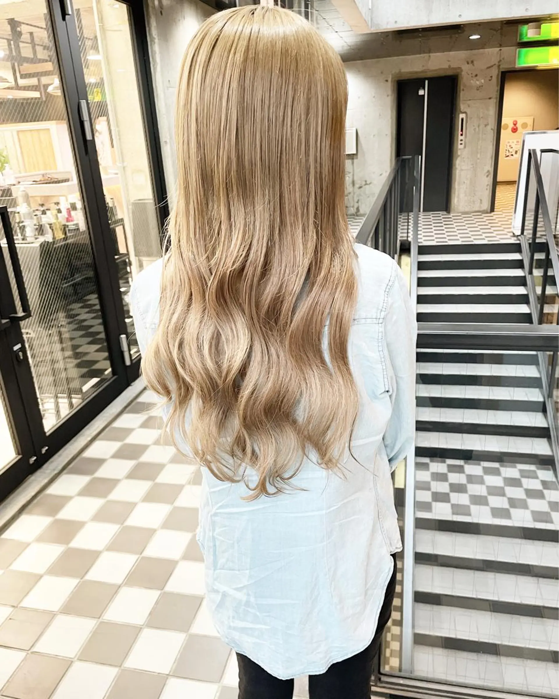 ロング カラー ヘアアレンジ エクステ TATSUYA アートディレクターのヘアスタイル