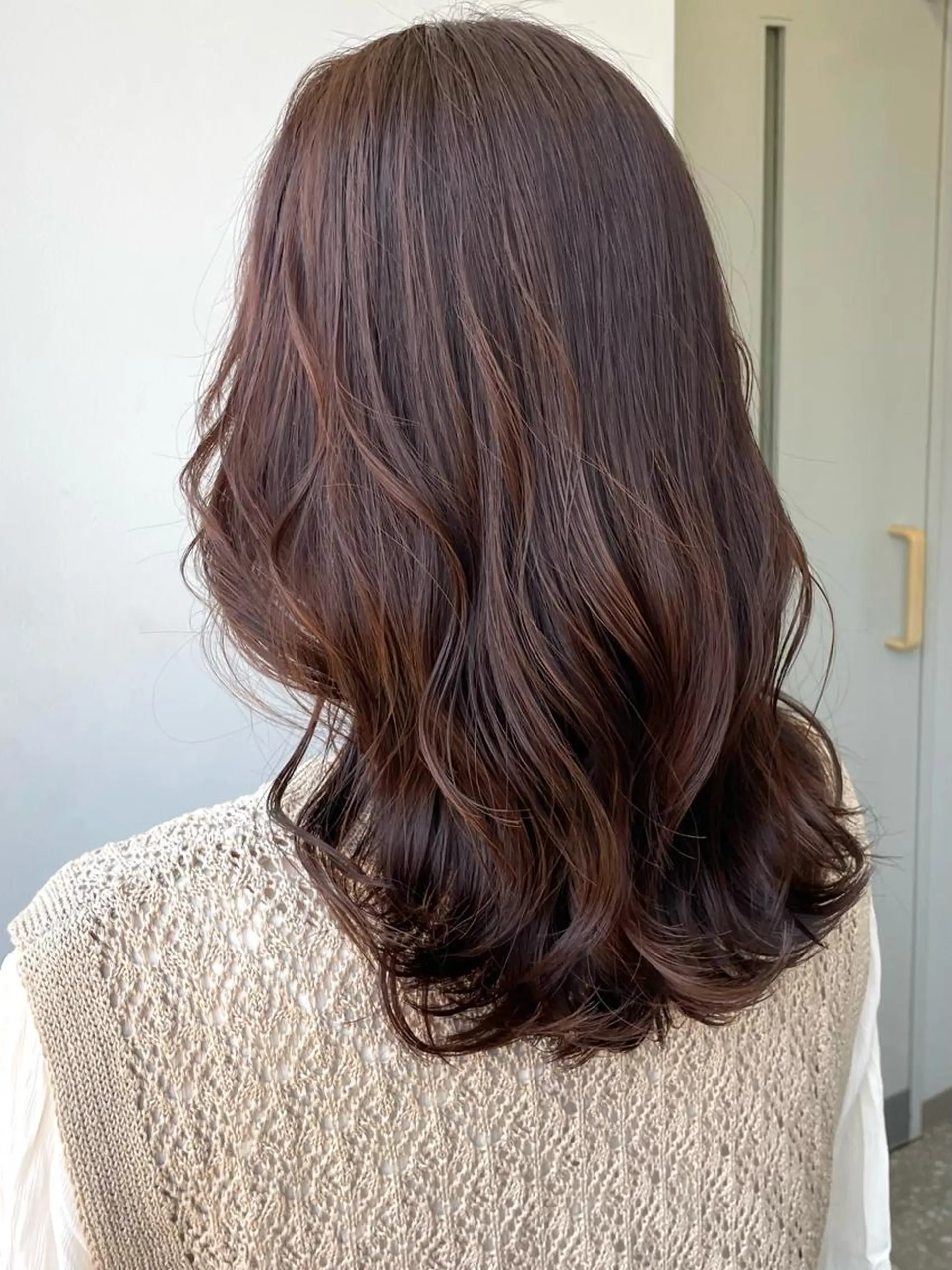 セミロング カラー 透明感カラー イルミナカラー カット パーマ ヘッドスパ モデルさん募集中IT byALBUM八王子のヘアスタイル