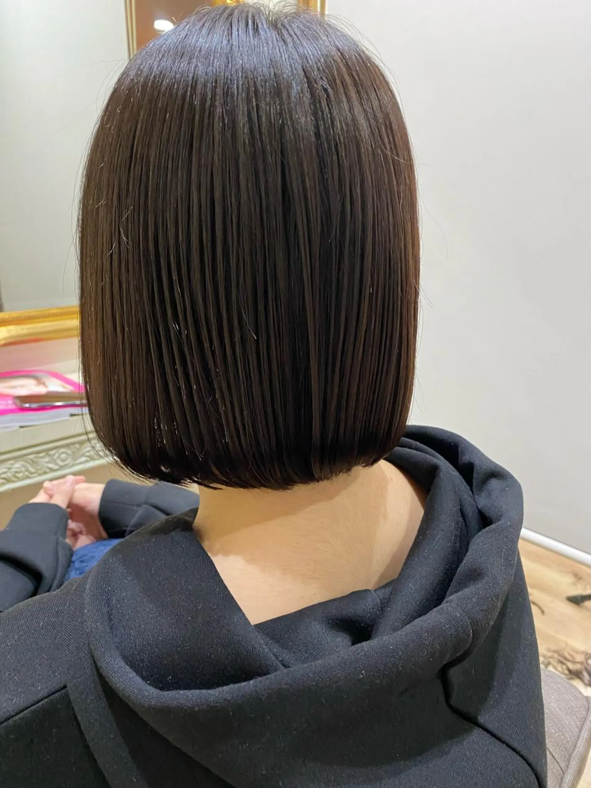 ショート ボブ 東田 恋のヘアスタイル