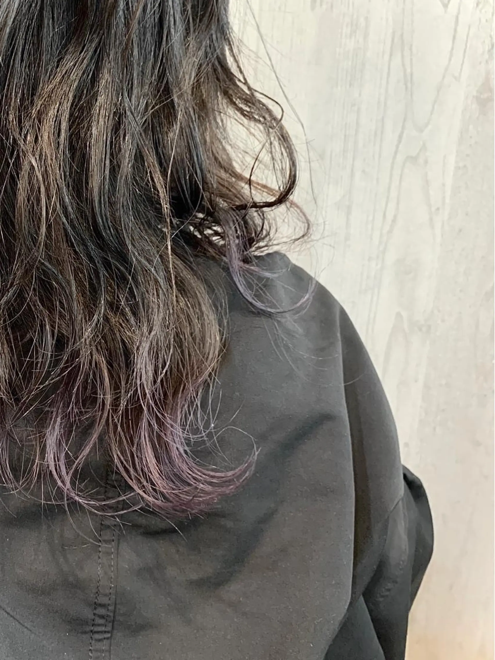 ミディアム カラー インナーカラー オレンジ ハイライト／艶カラー 大河シンジのヘアスタイル