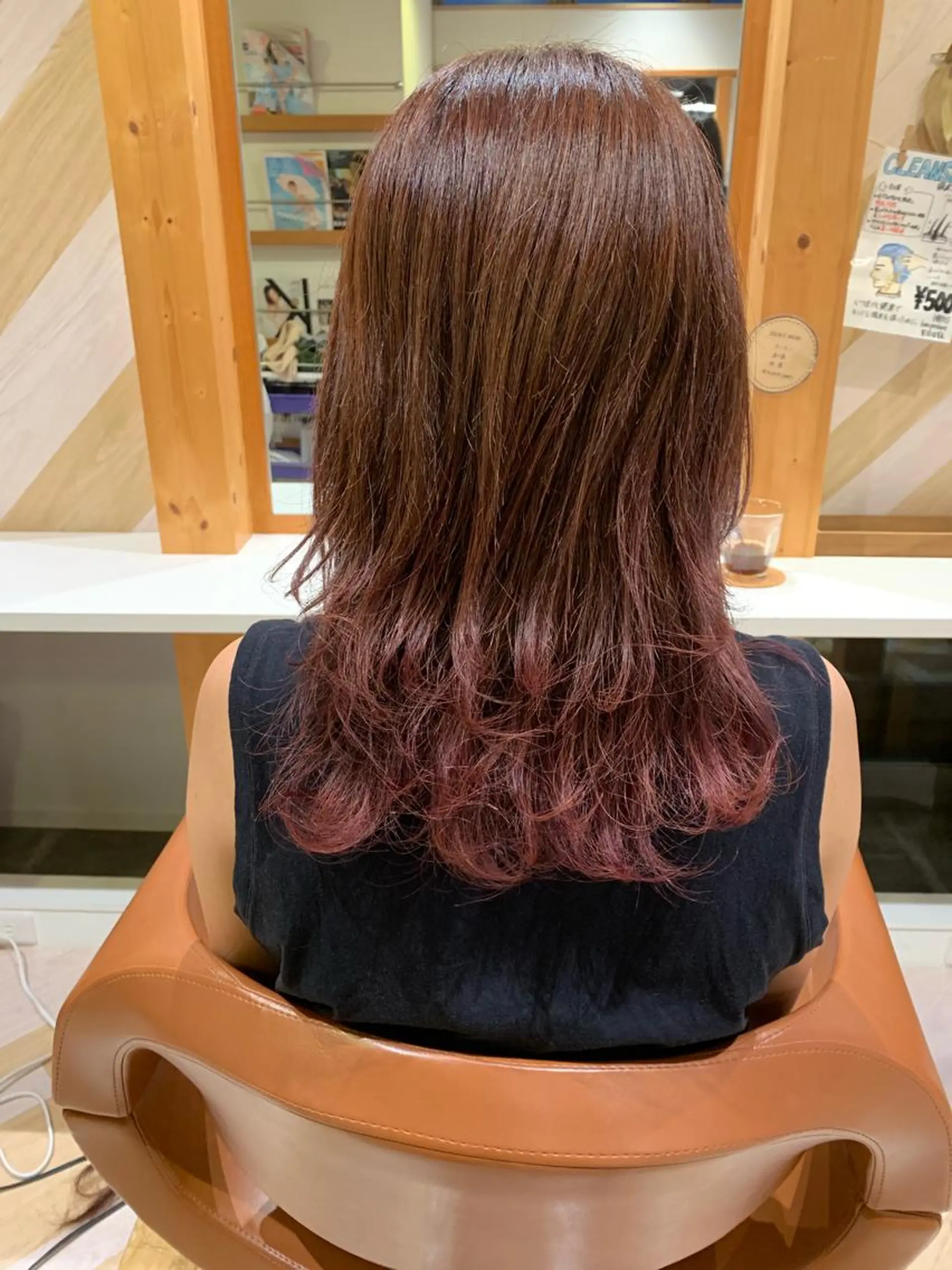 カラー グラデーションカラー ピンクカラー ROUTE ルートのヘアスタイル