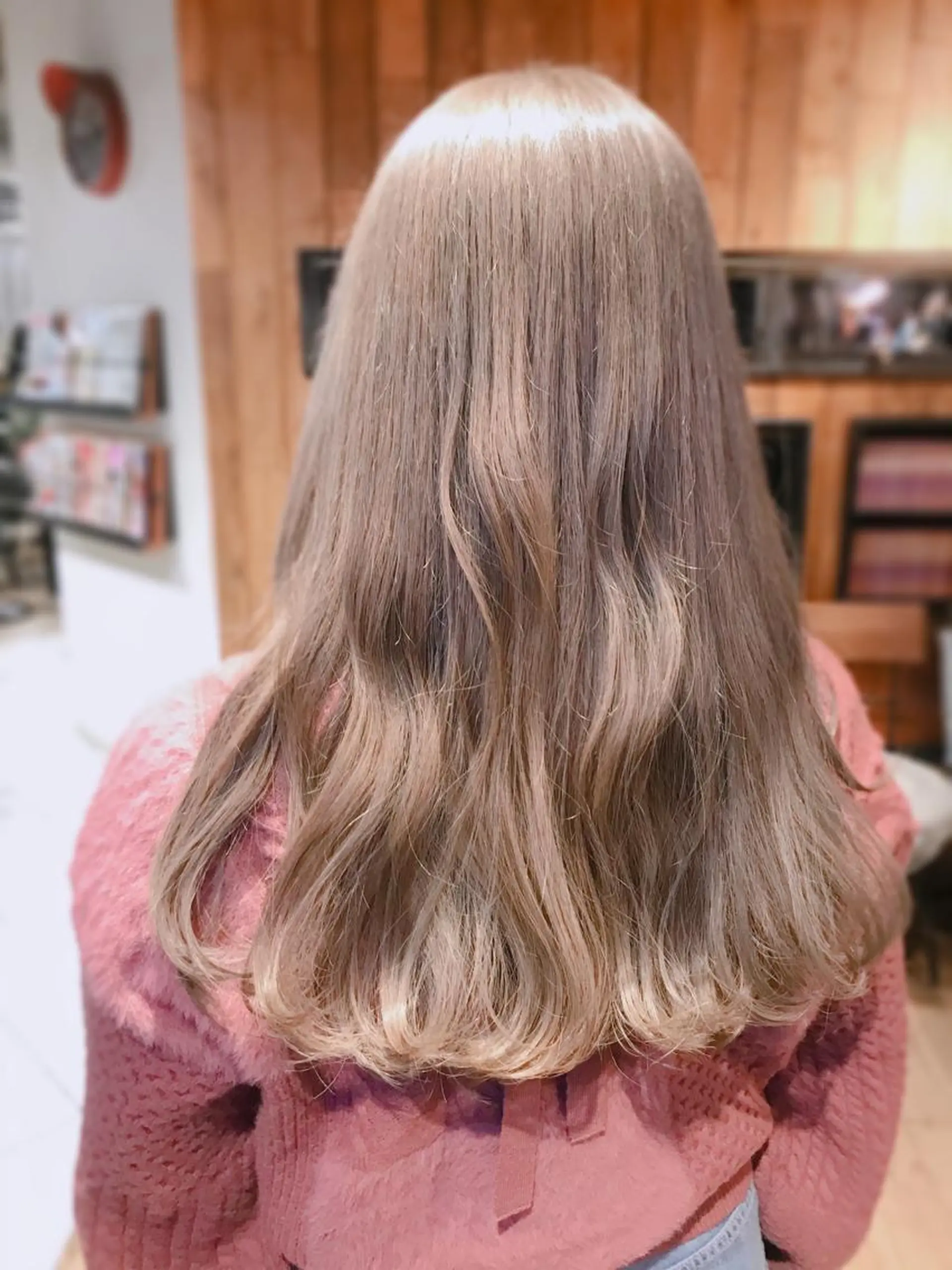 セミロング カラー 🌷RIE 🌷のヘアスタイル