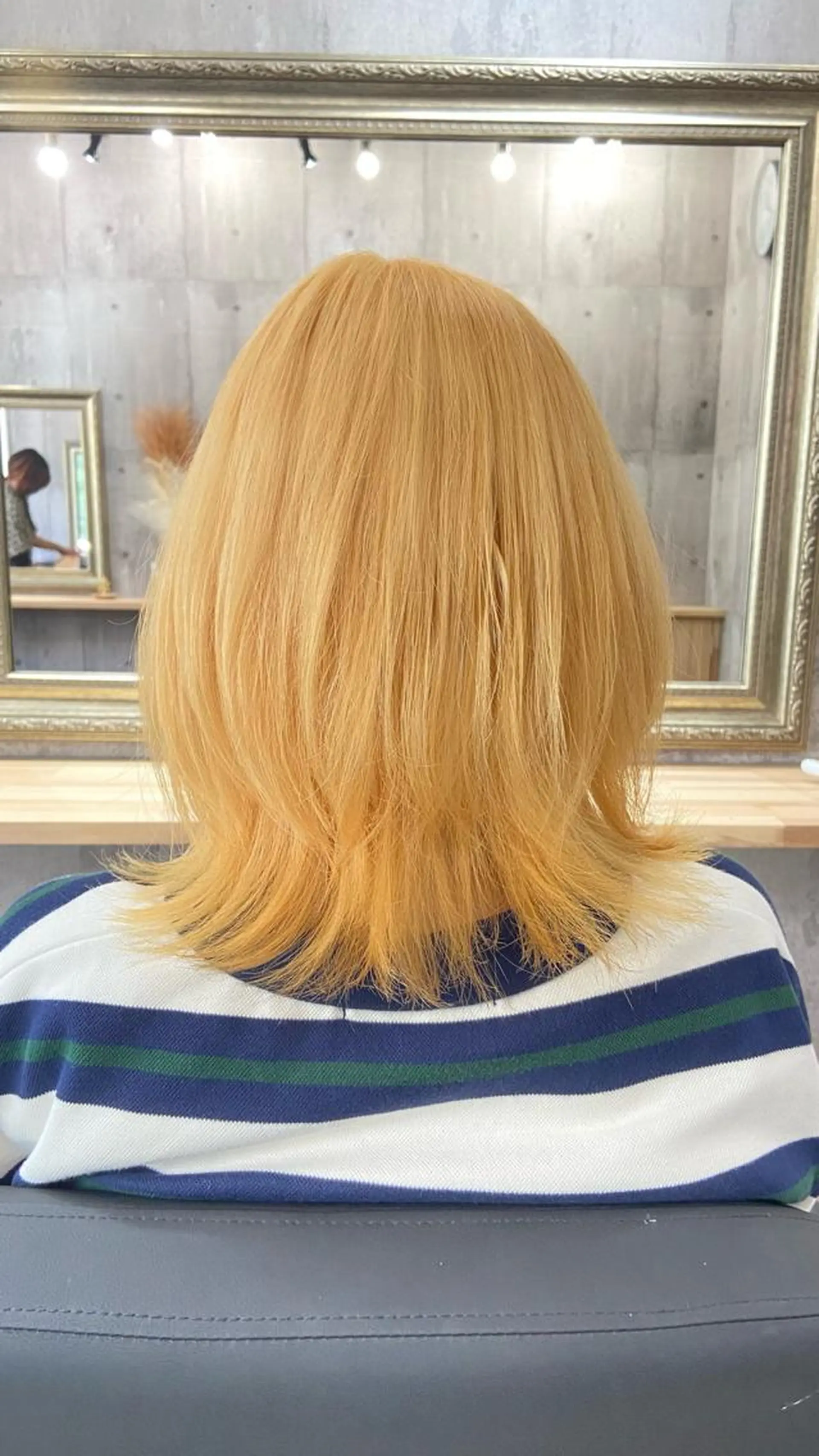 ショート カラー 抜きっぱなしブロンド ヘアカラー トリートメント Sunny side 大名 RIOのヘアスタイル