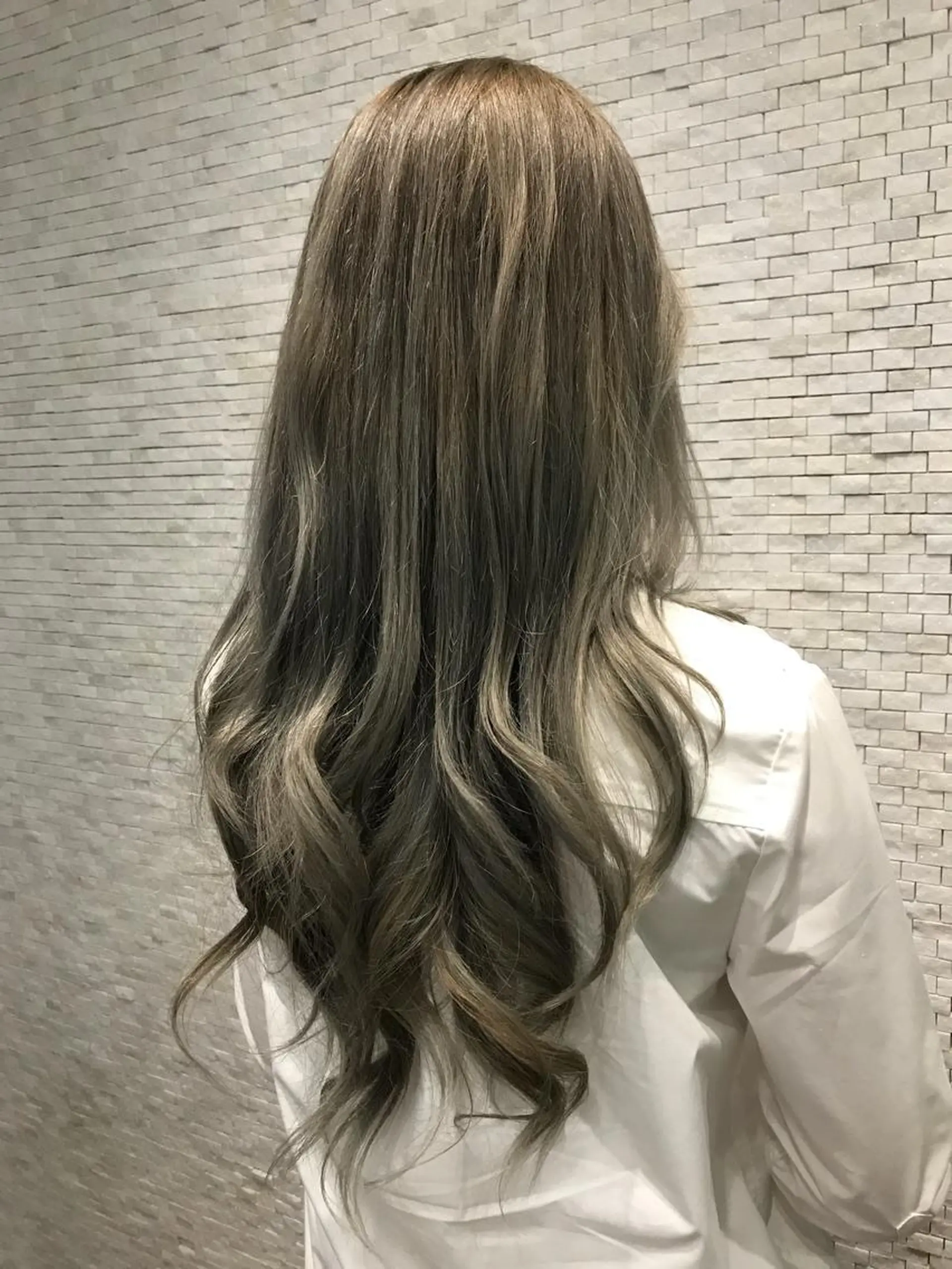 ロング カラー ヘアアレンジ 【neo.】 Mahoのヘアスタイル