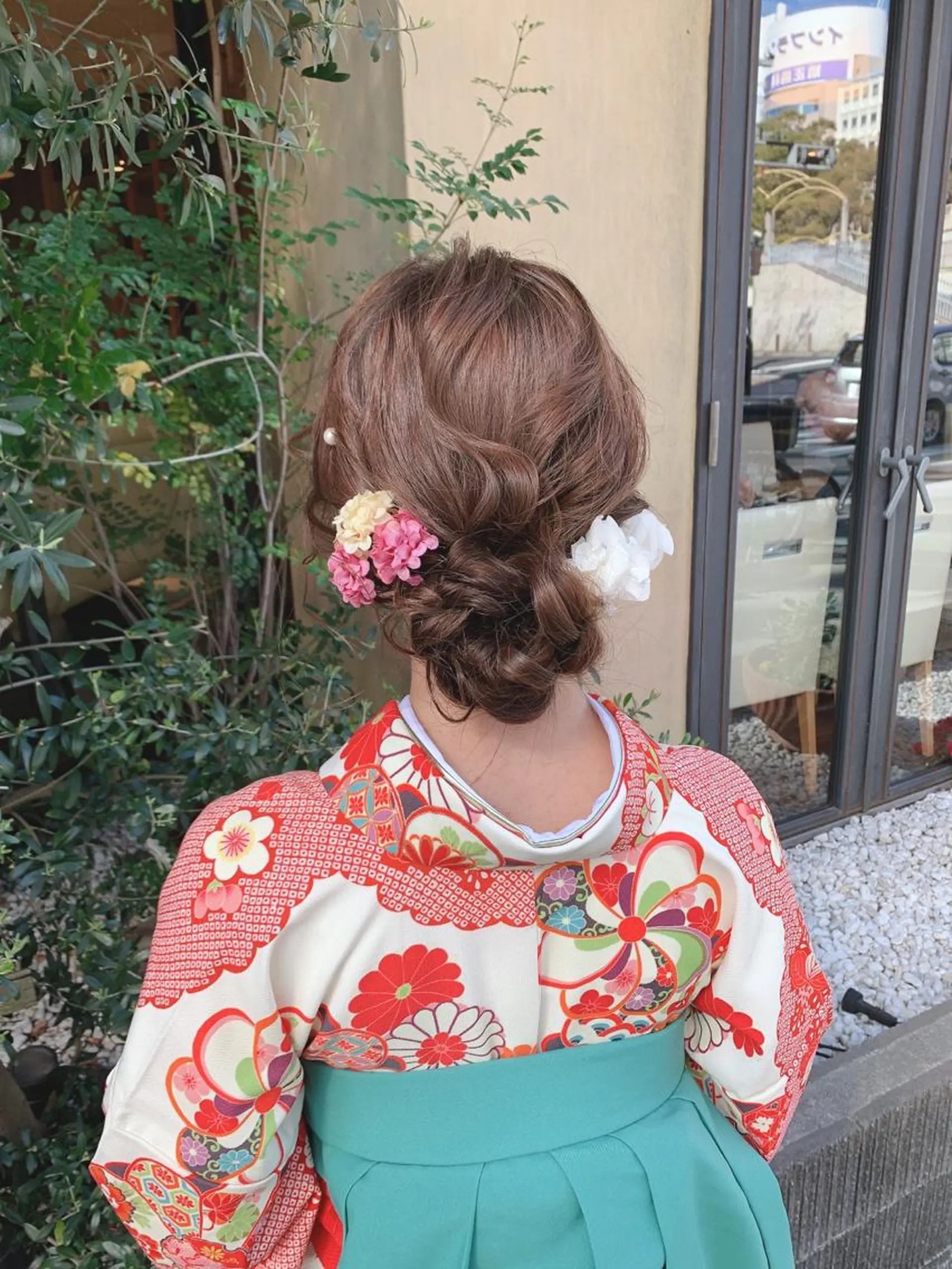 セミロング カレンダー 弁天町Tomoのヘアスタイル