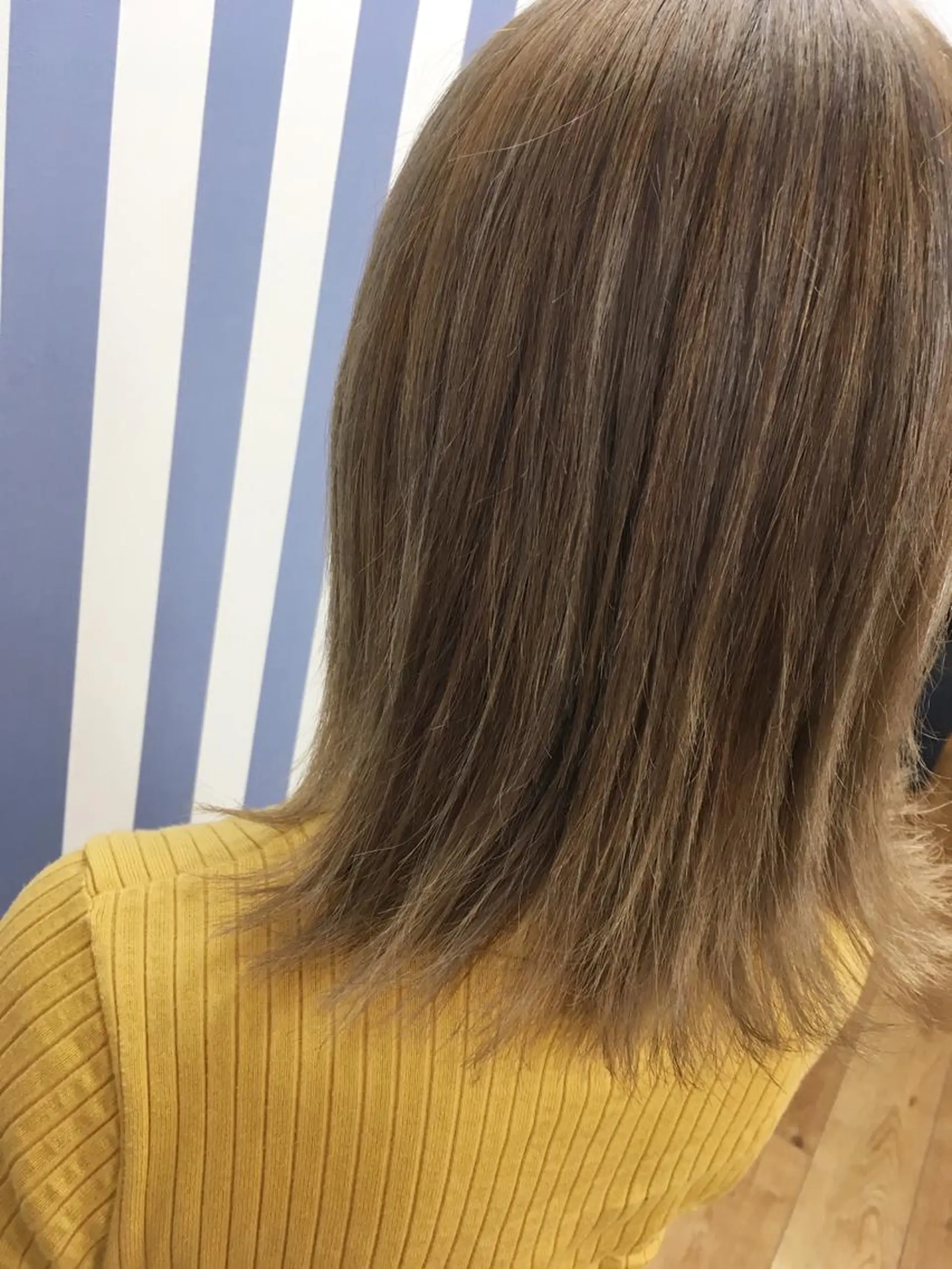 ミディアム カラー noa ノアのヘアスタイル