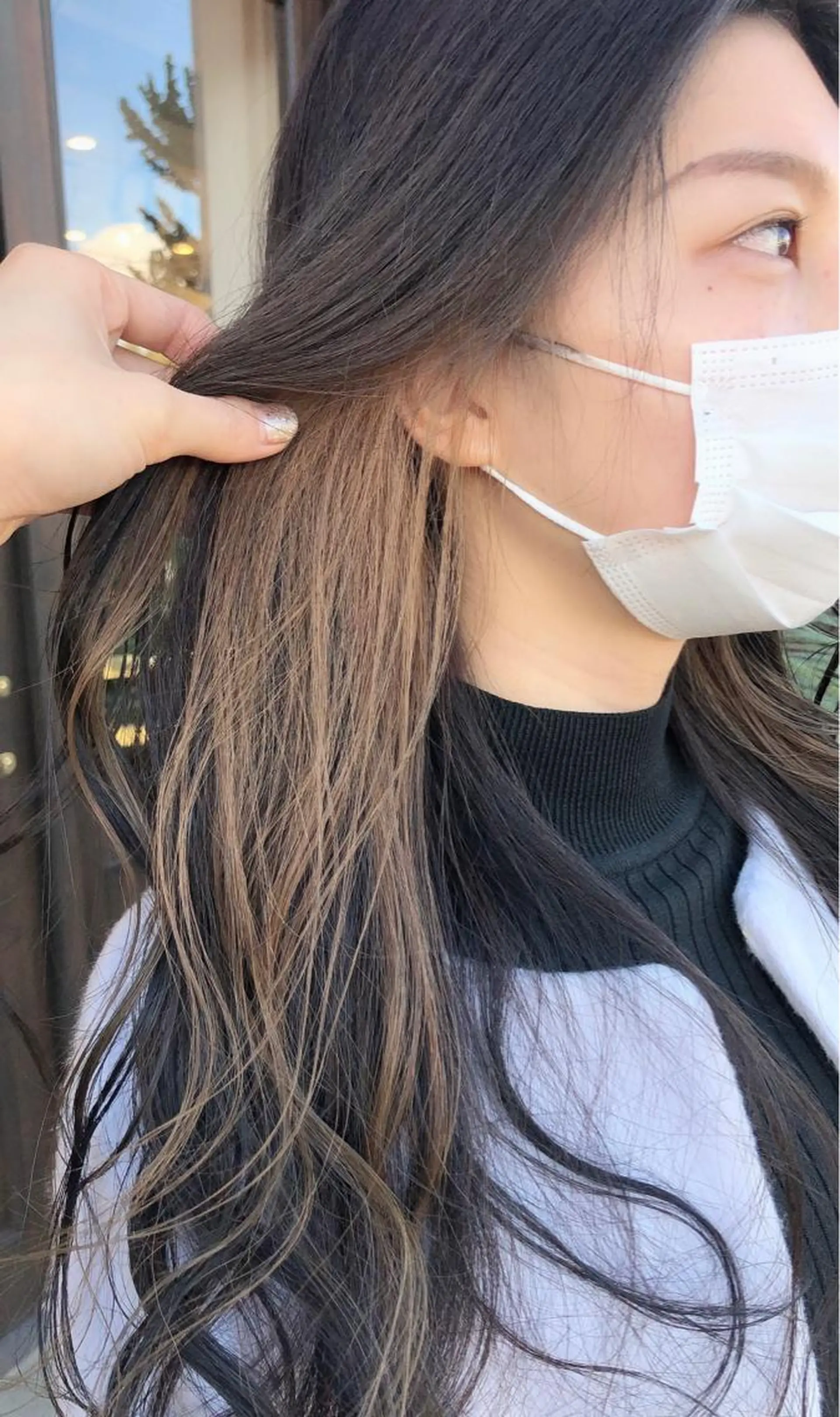 カラー ベージュカラー イヤリングカラー 三村 桜生のヘアスタイル