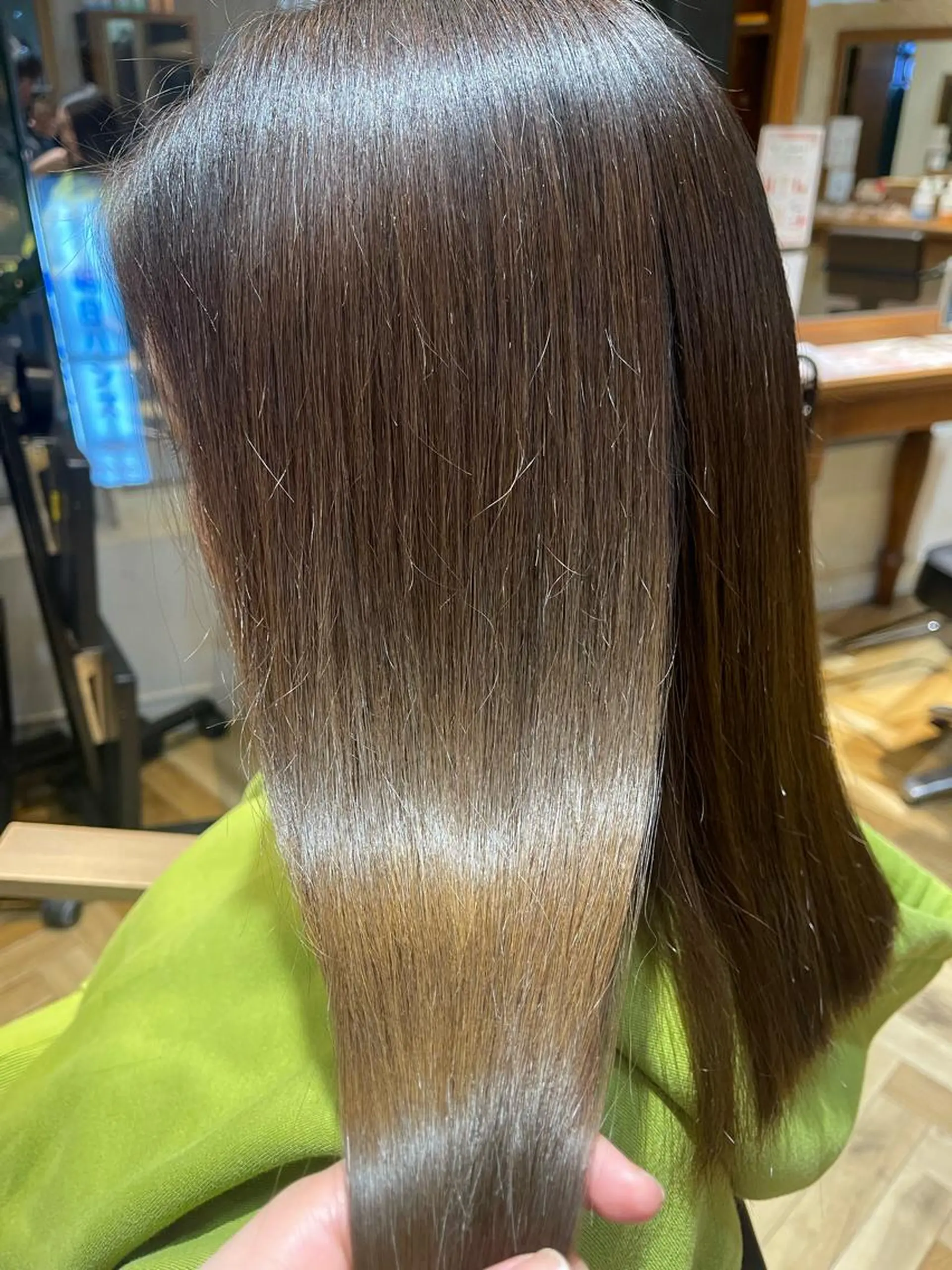 カラー バヤラー バイガルマーのヘアスタイル