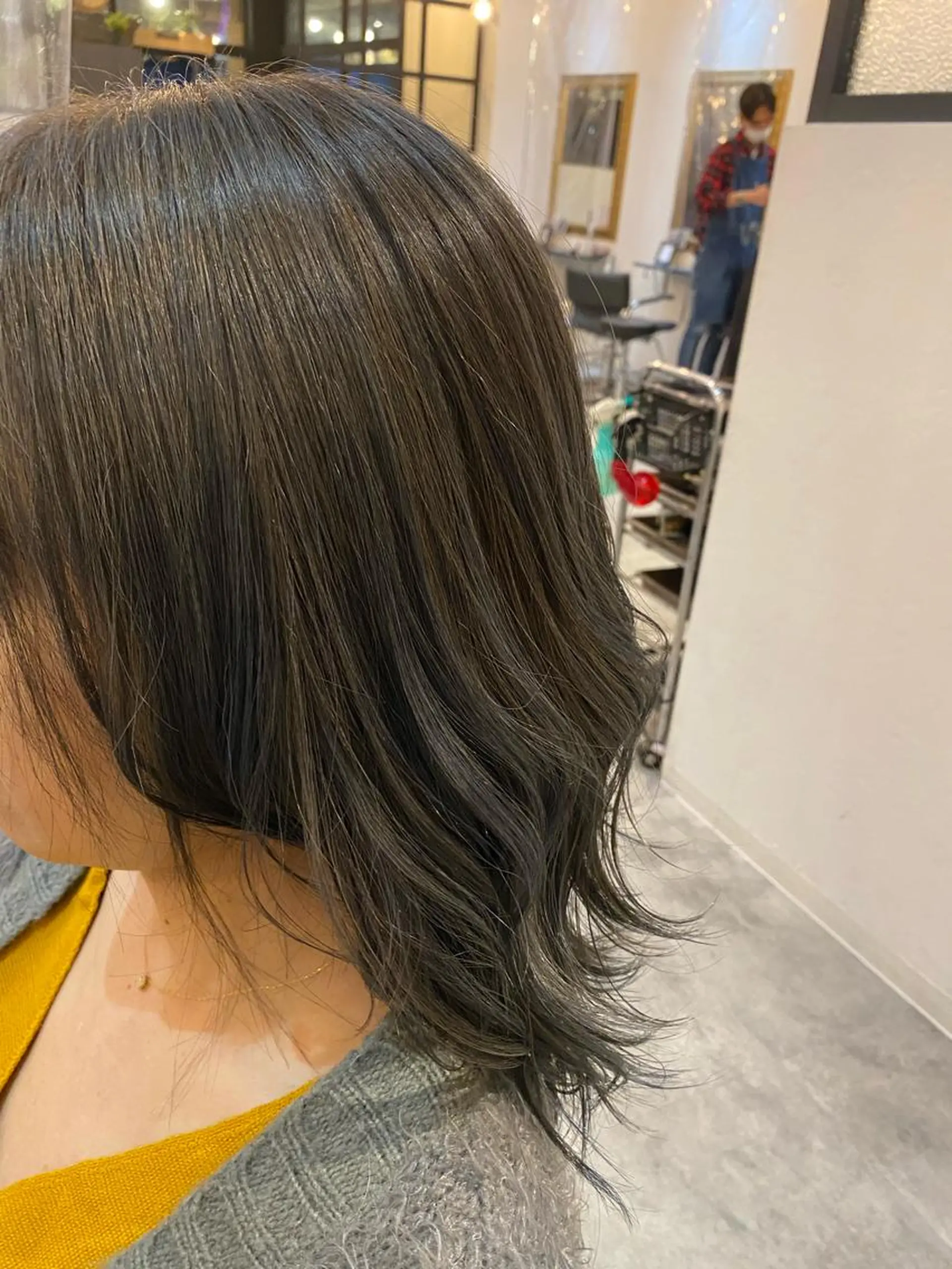 カラー MIA　手嶋 良太のヘアスタイル