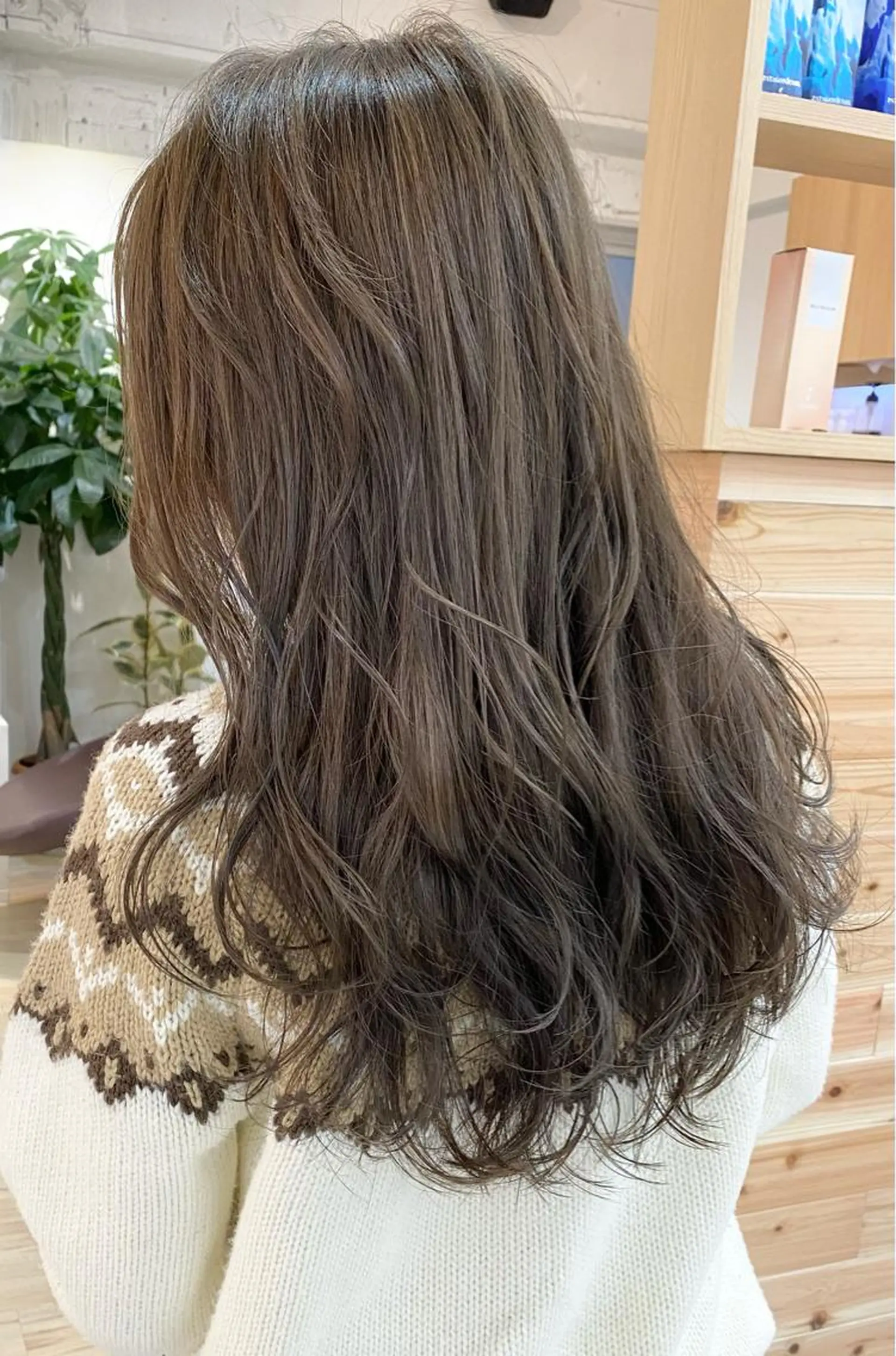 ロング カラー アディクシーカラー グレージュ カット ヘアカラー トリートメント ヘッドスパ 木下大地 HAIR  Oneのヘアスタイル