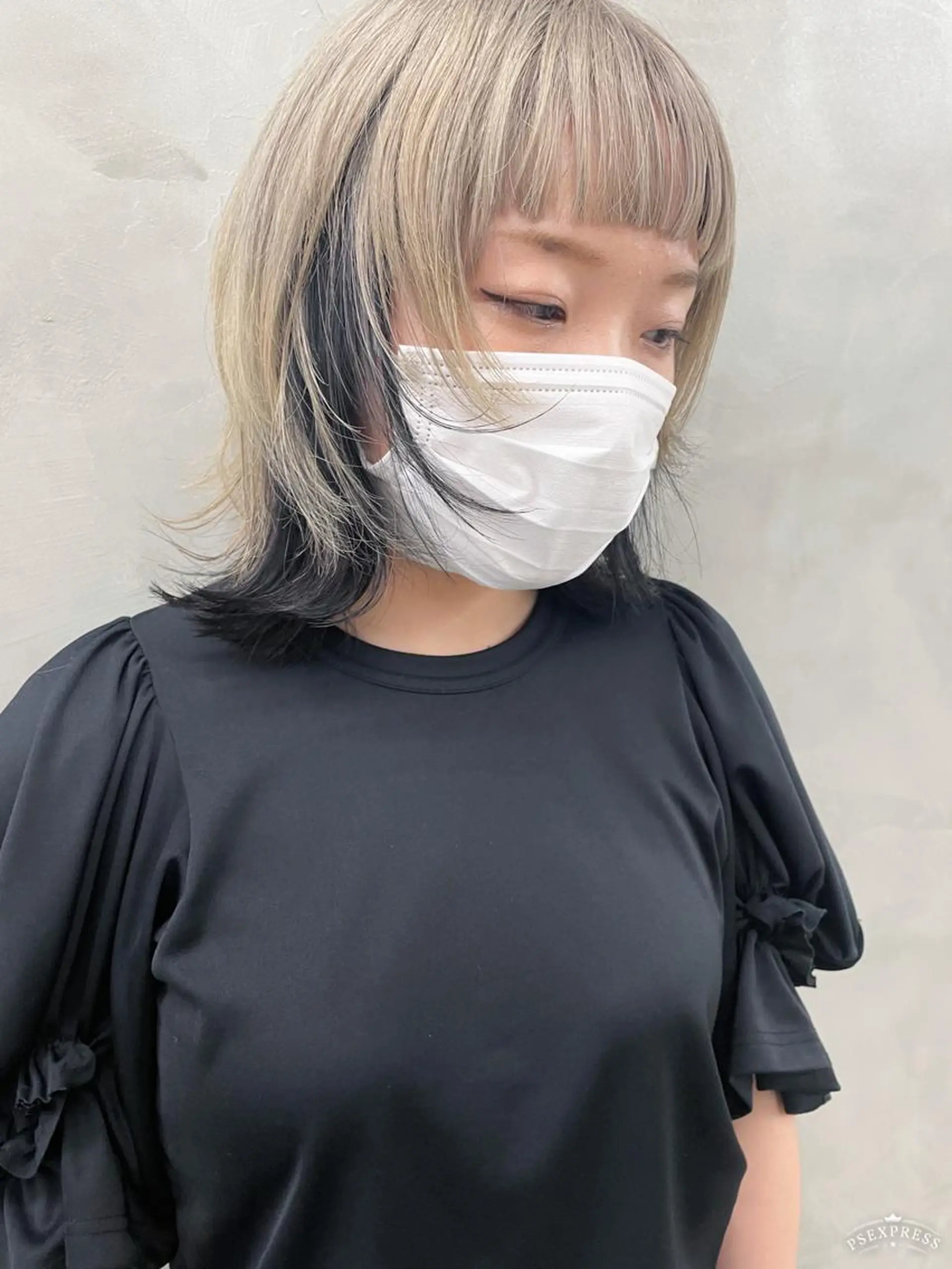 ミディアム 💜ショート💜 ウルフ、ボブ二色亜美のヘアスタイル