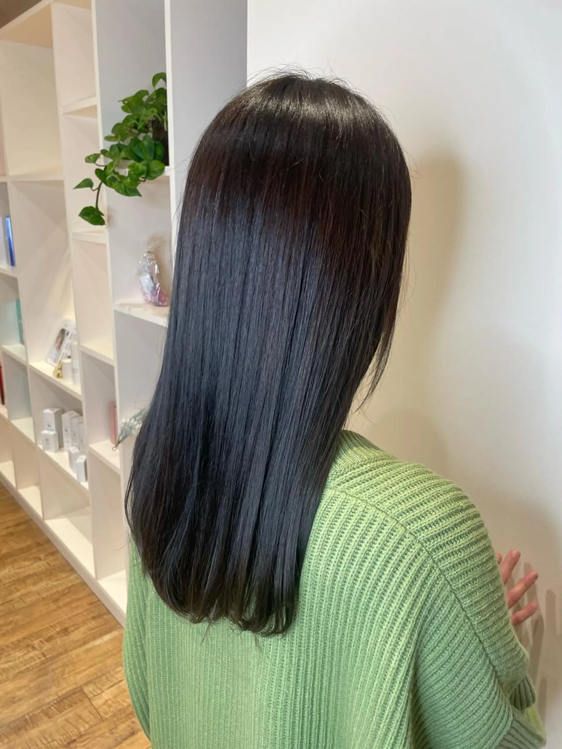 カラー MINDS LINO Reinaのヘアスタイル