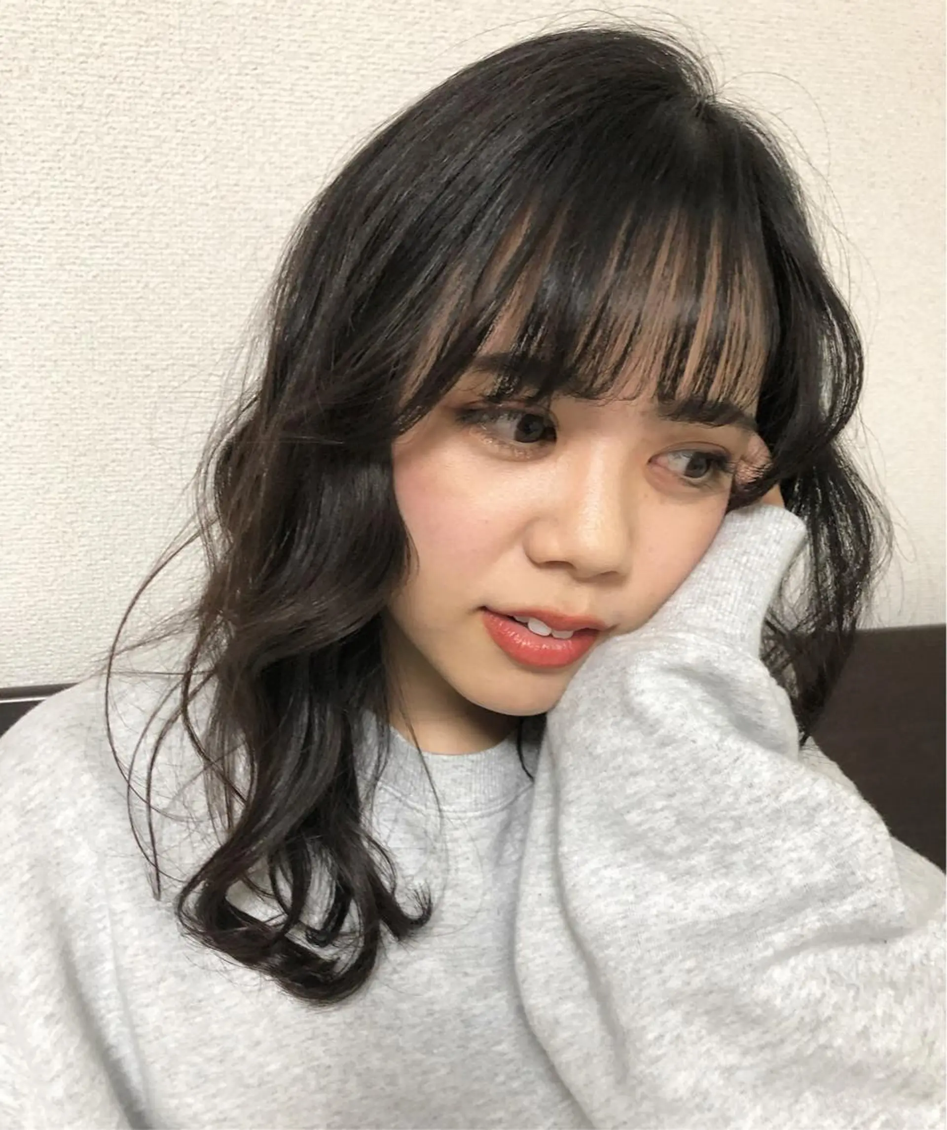 セミロング ヨシンモリ カイ マコトのヘアスタイル