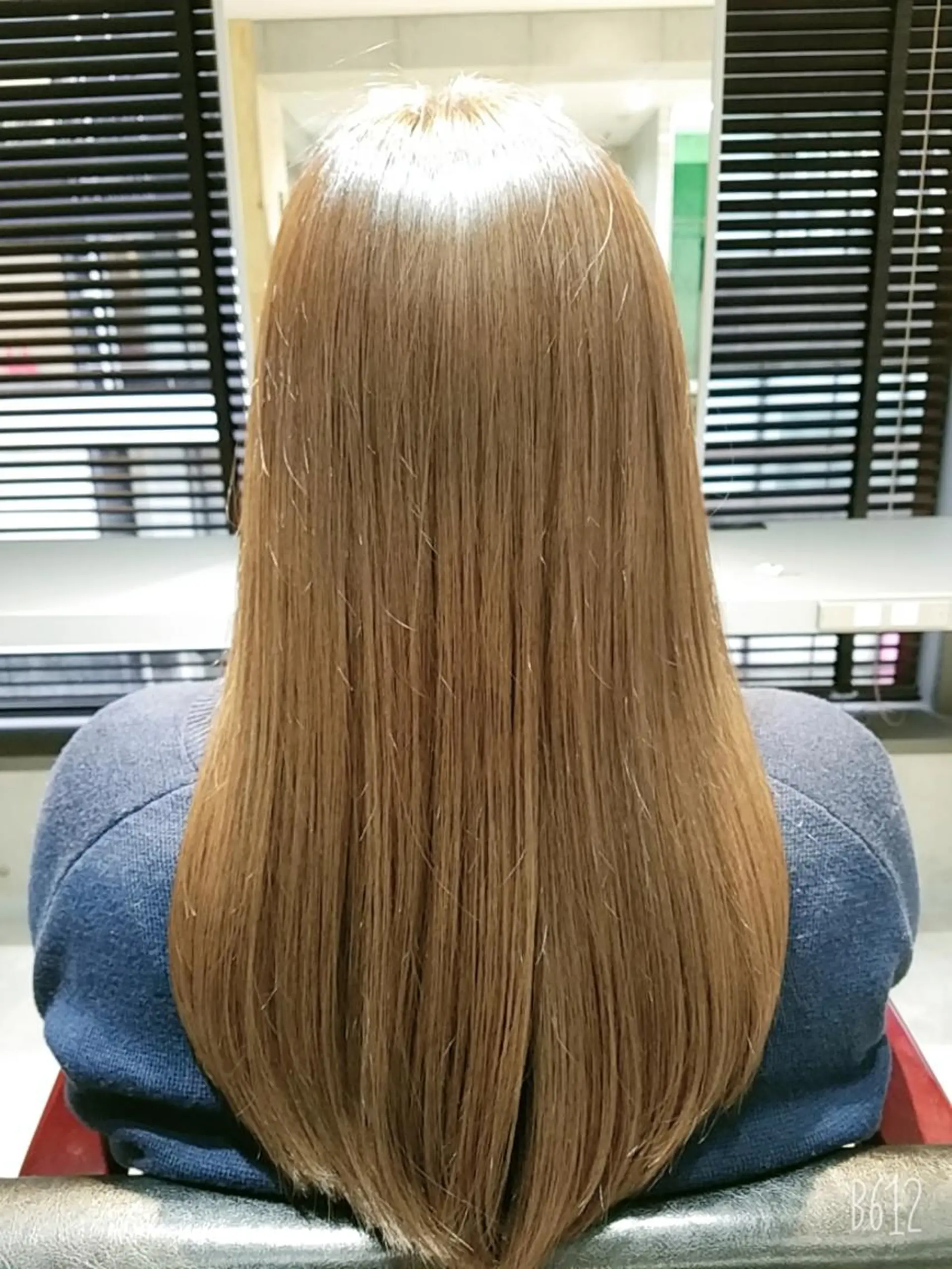 セミロング newi WASHIOのヘアスタイル