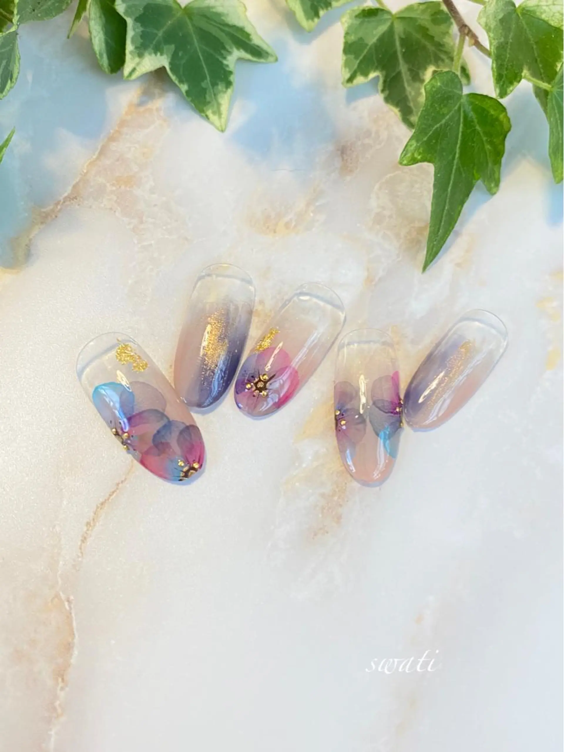 ネイル アートネイル フラワーネイル ニュアンスネイル オフィスネイル 春ネイル yuko （ネイリスト）のネイルデザイン