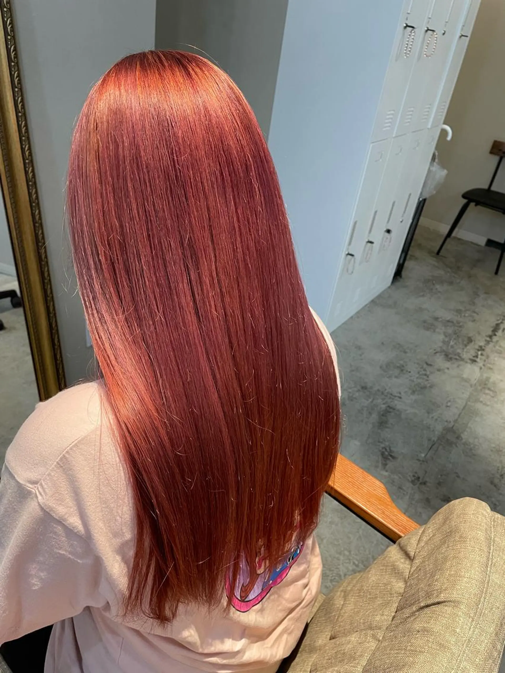 セミロング シンプル 美容室のヘアスタイル