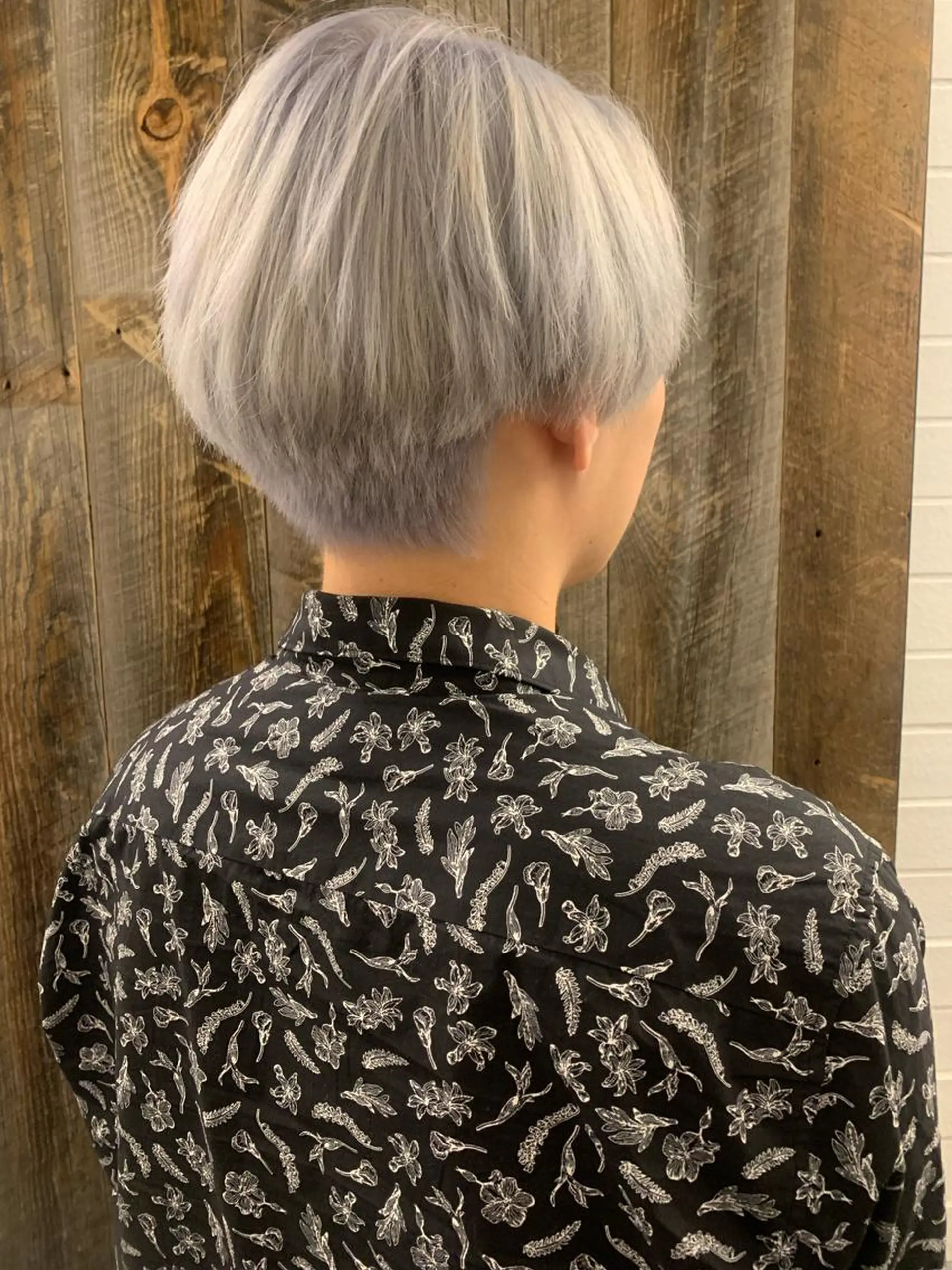 ショート カラー シルバー ヘアカラー Bianca  代表 硲　貴亮【東武練馬】のヘアスタイル