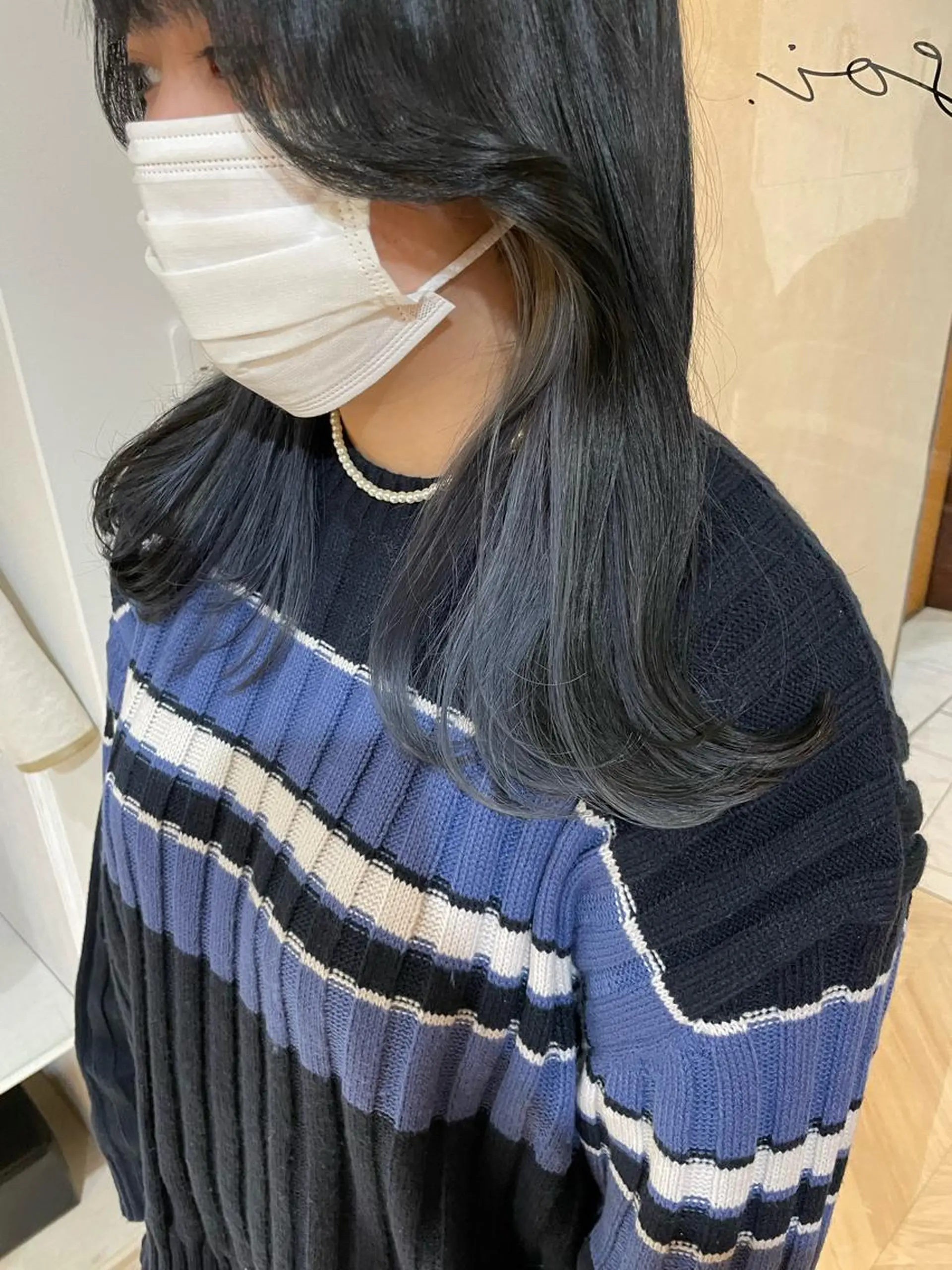 セミロング カラー akane .のヘアスタイル