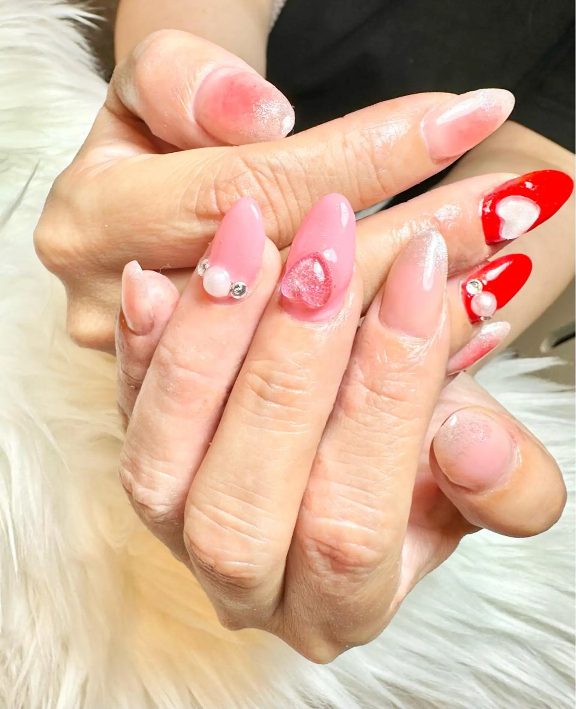 ネイル チークネイル フレンチネイル マグネットネイル マグネットフレンチ 持ち込み ハンドネイル abuuuuu nailsのネイルデザイン