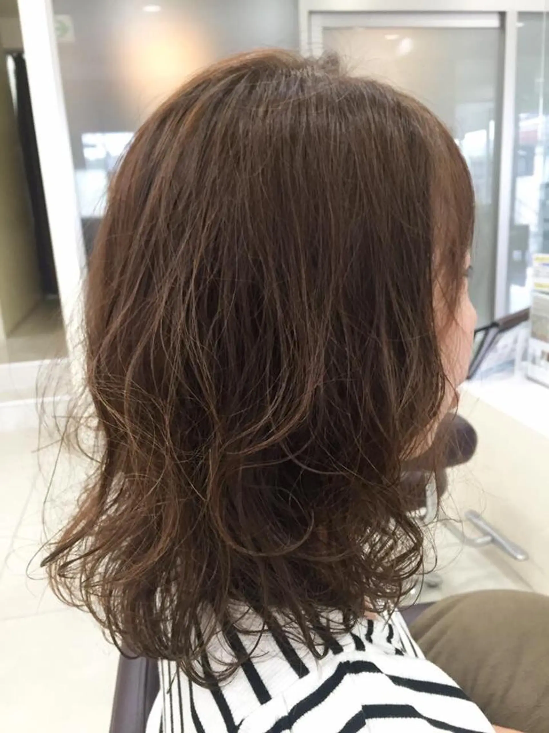 セミロング パーマ セミロングパーマ デジタルパーマ 秋野 睦実のヘアスタイル